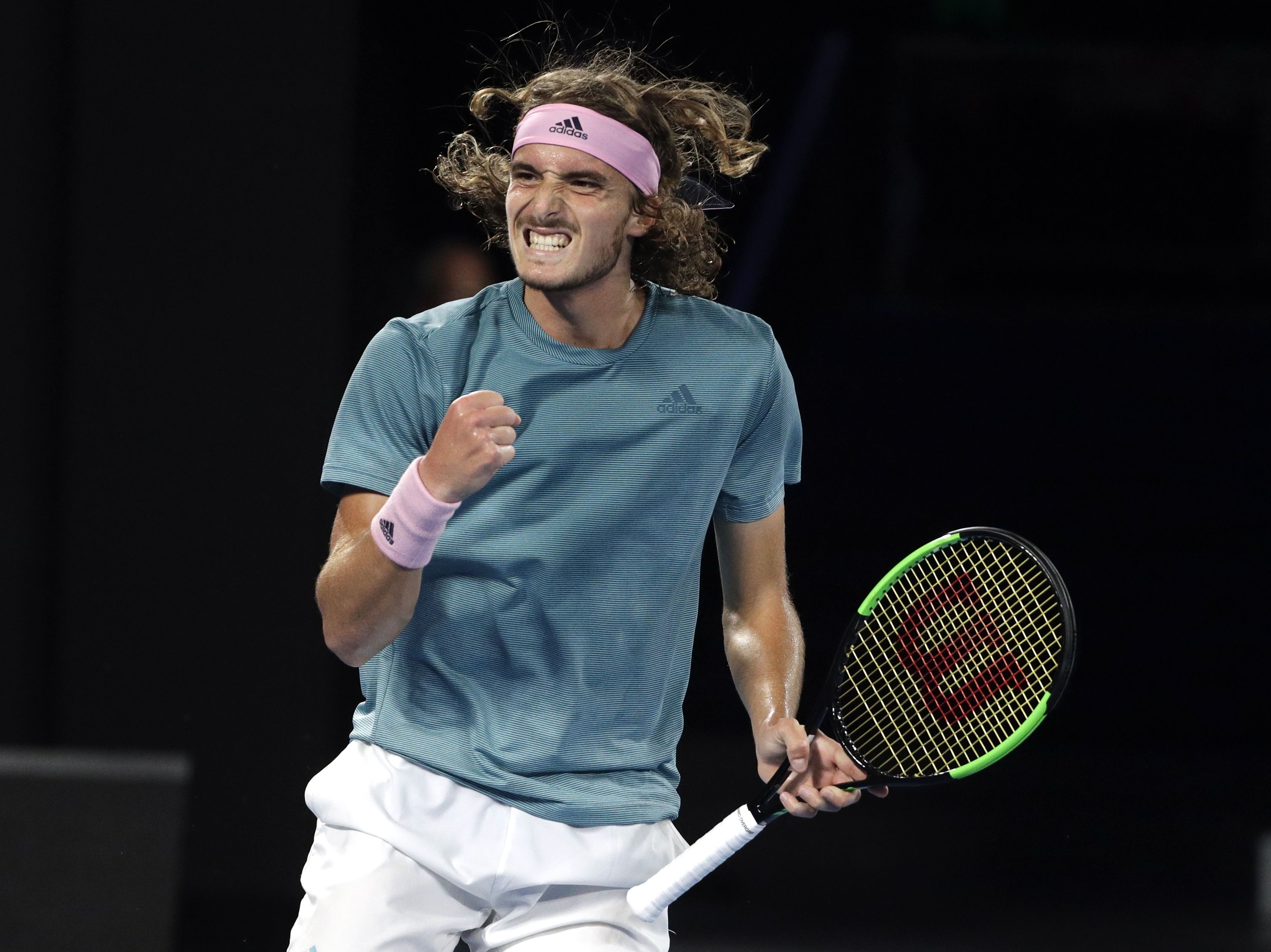 3622x2714 Tsitsipas Wallpaper