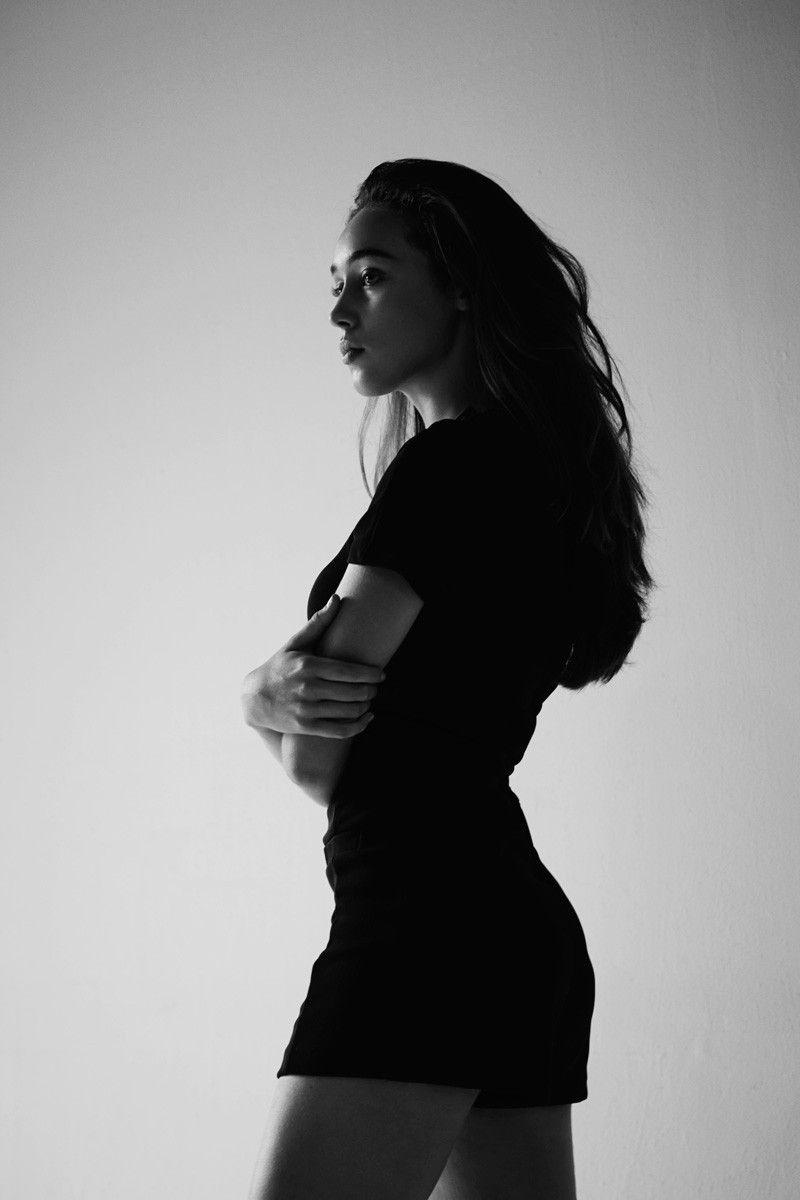 800x1200 Alycia Debnam Carey wallpaper