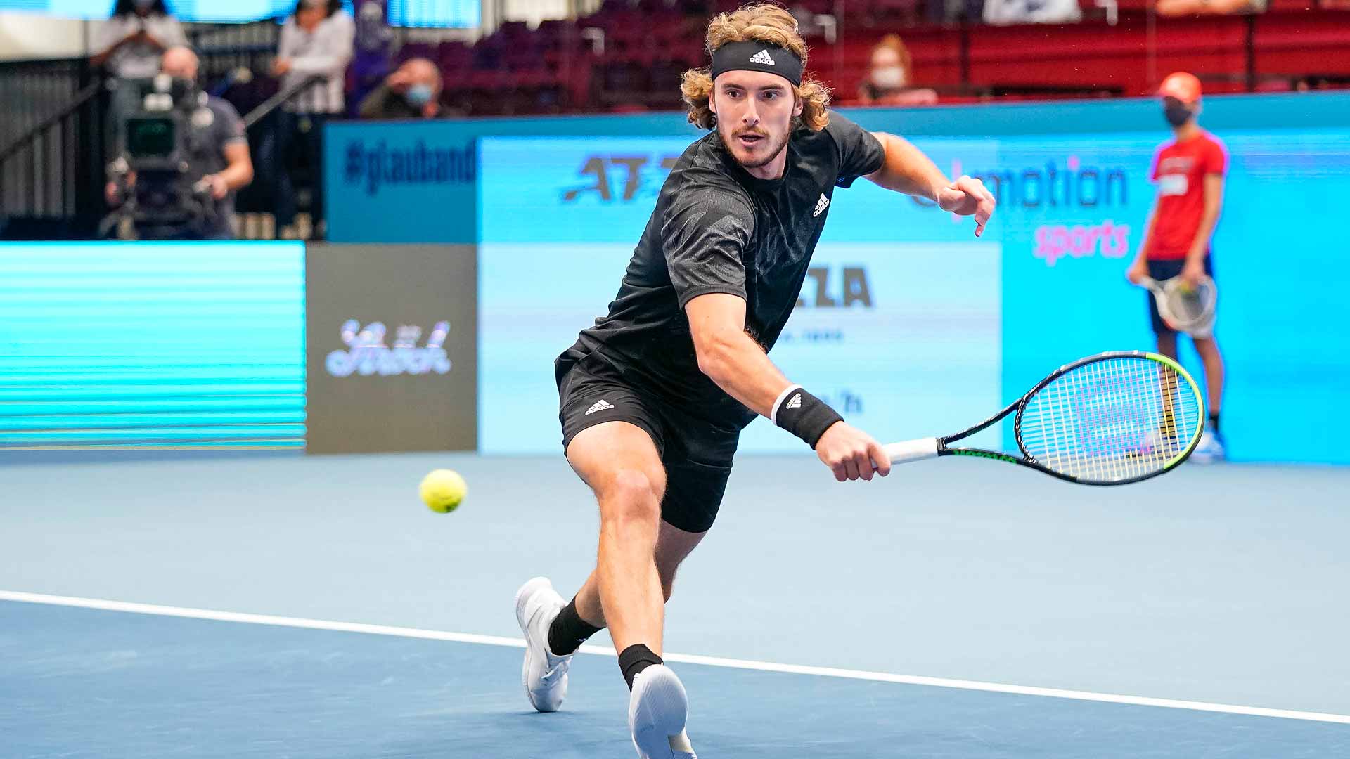 1920x1080 Stefanos Tsitsipas crushes German opponent in Vienna