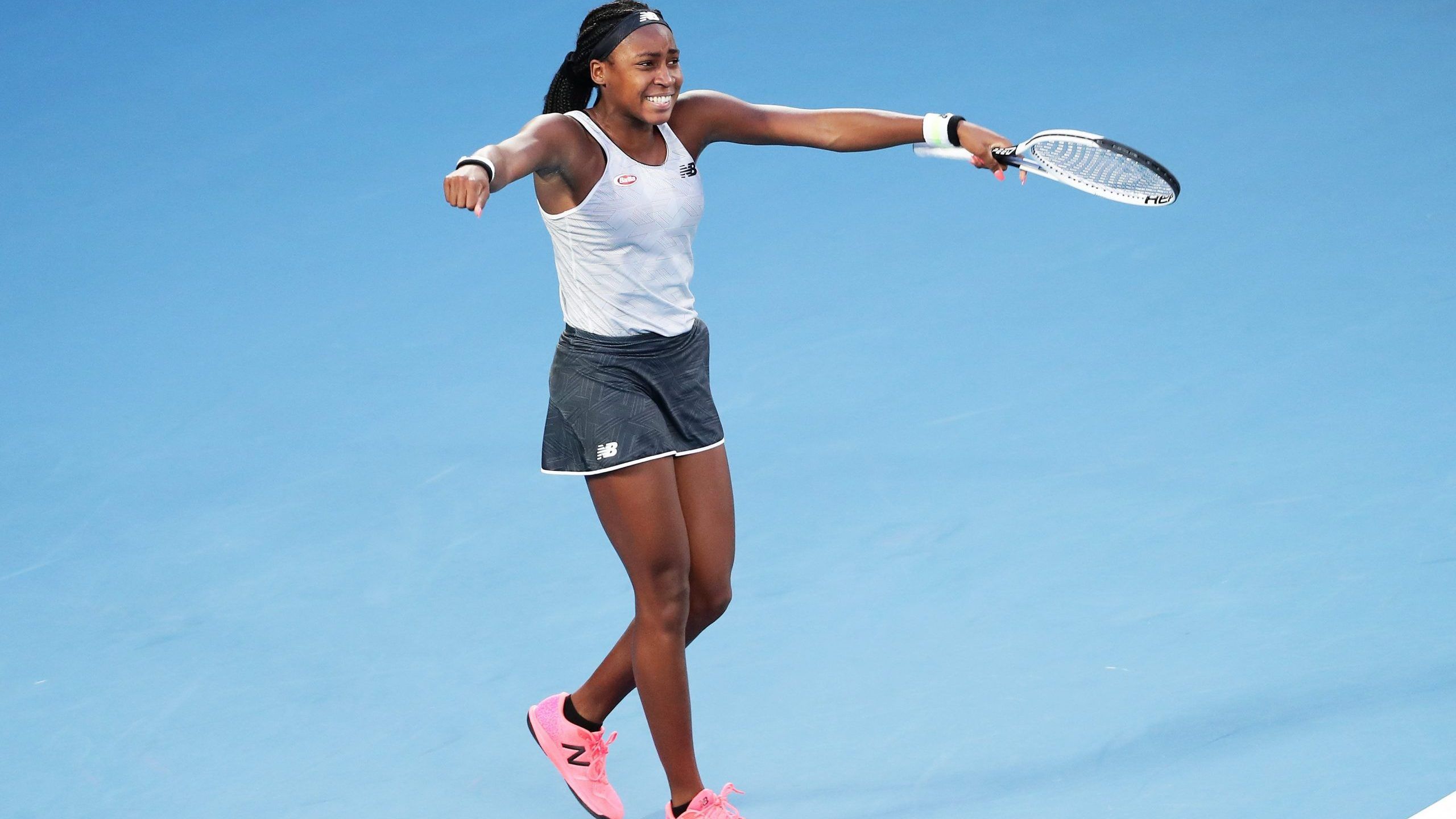2560x1440 Coco Gauff stuns defending champion Naomi Osaka to reach Australian Open fourth round