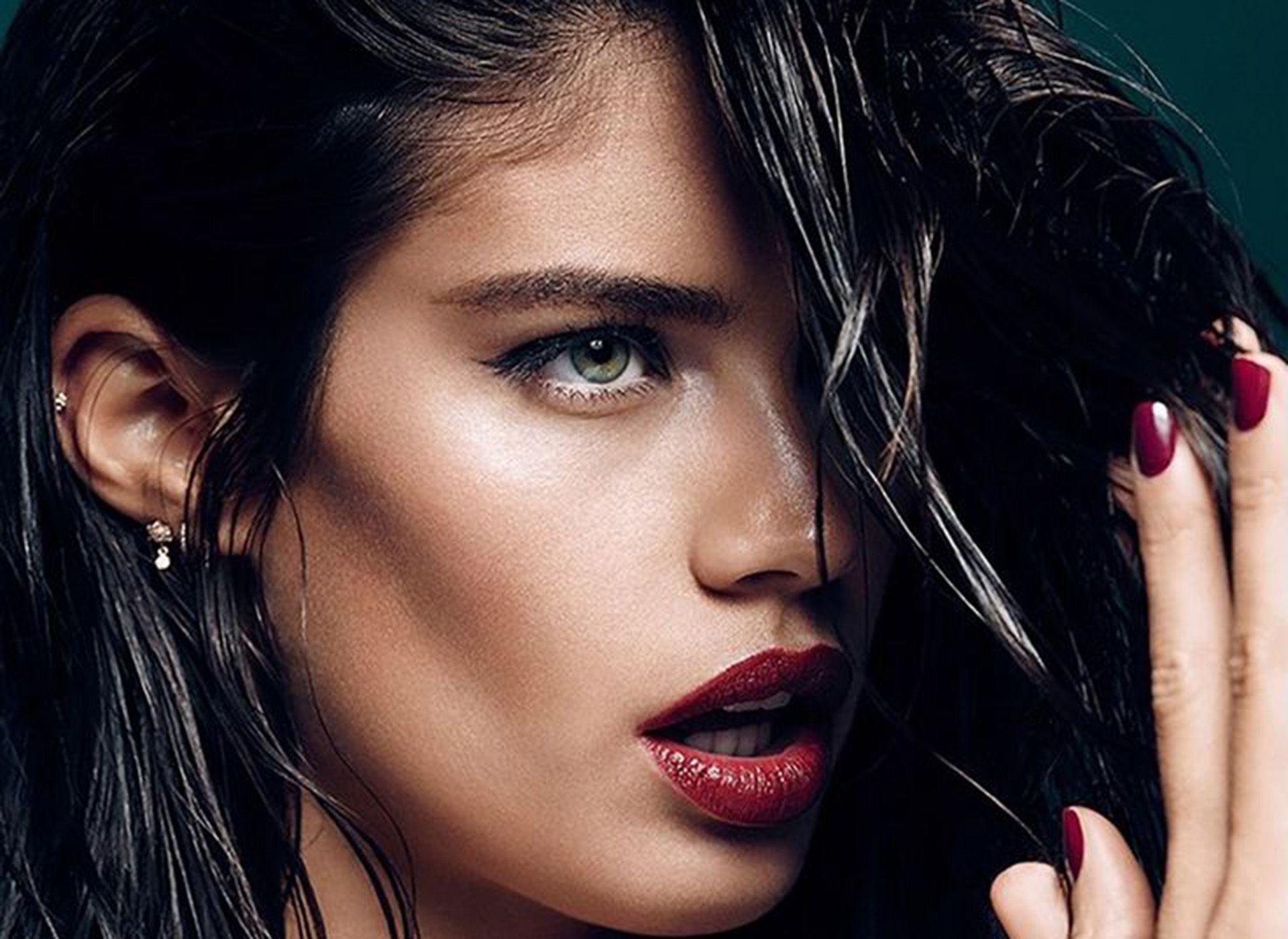 1920x1400 Sara Sampaio Wallpaper