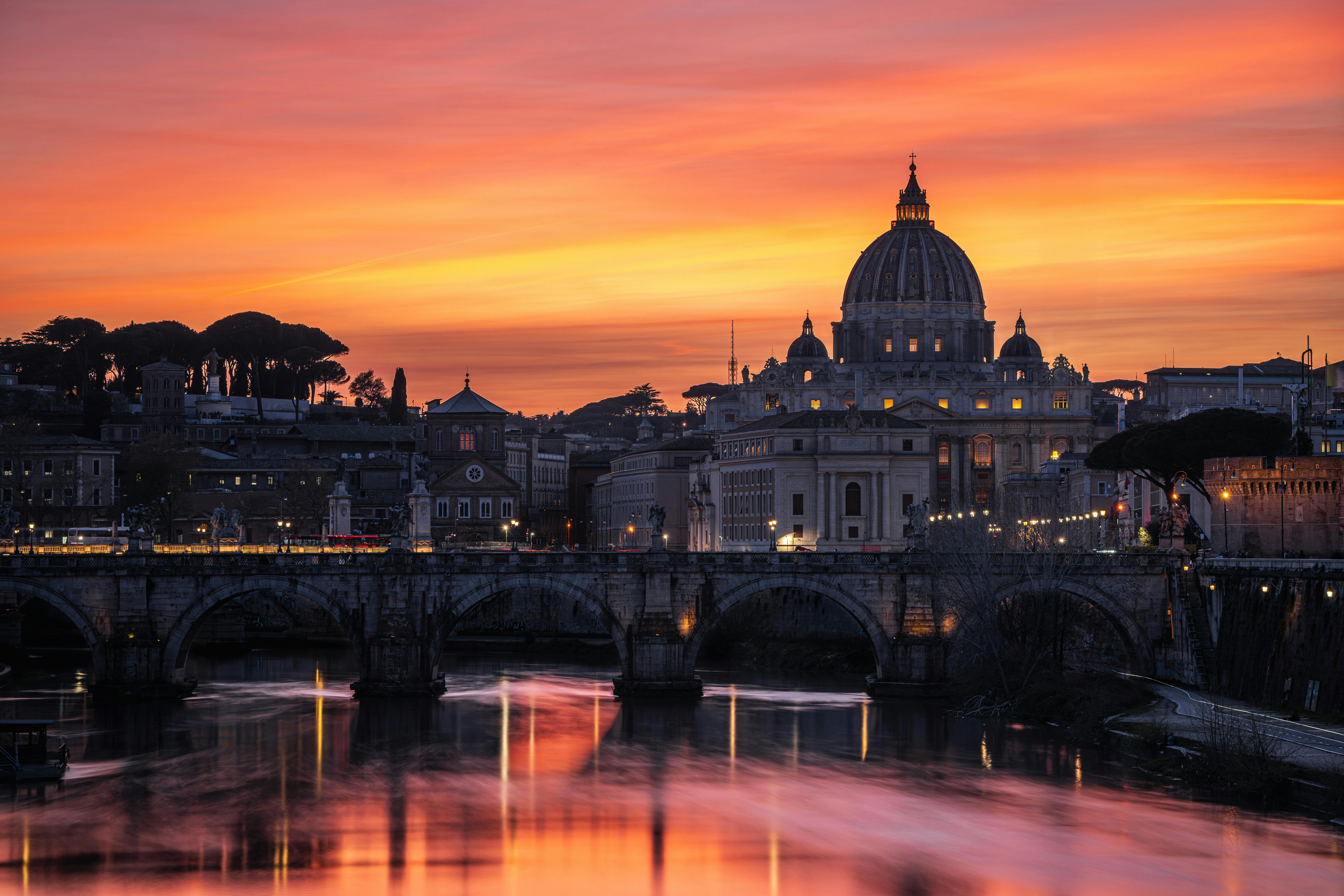 7008x4672 Stunning Sunset Over St. Peter's Basilica, Rome · Free