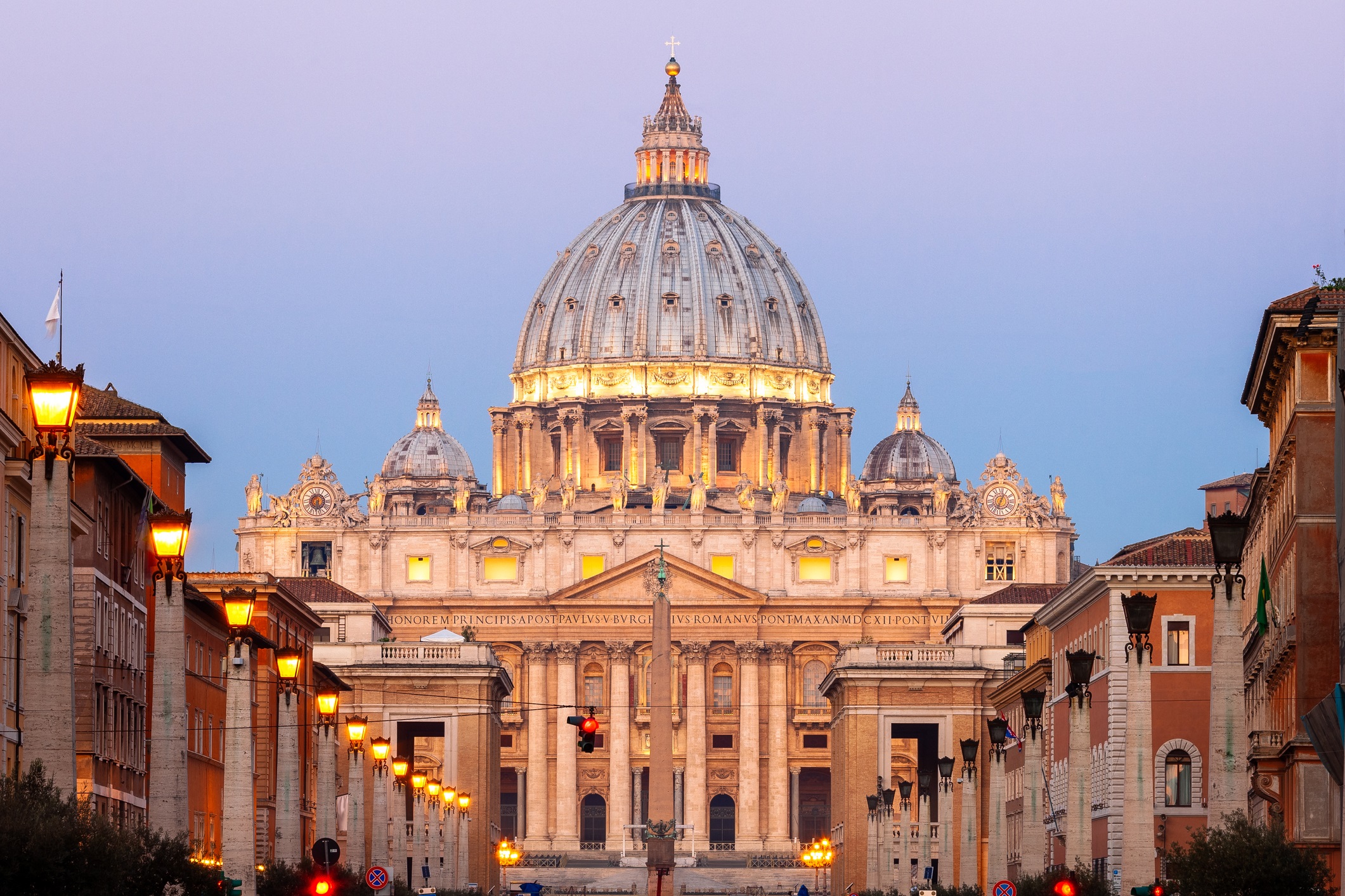 2121x1414 Try to see the pope at St. Peter's Basilica