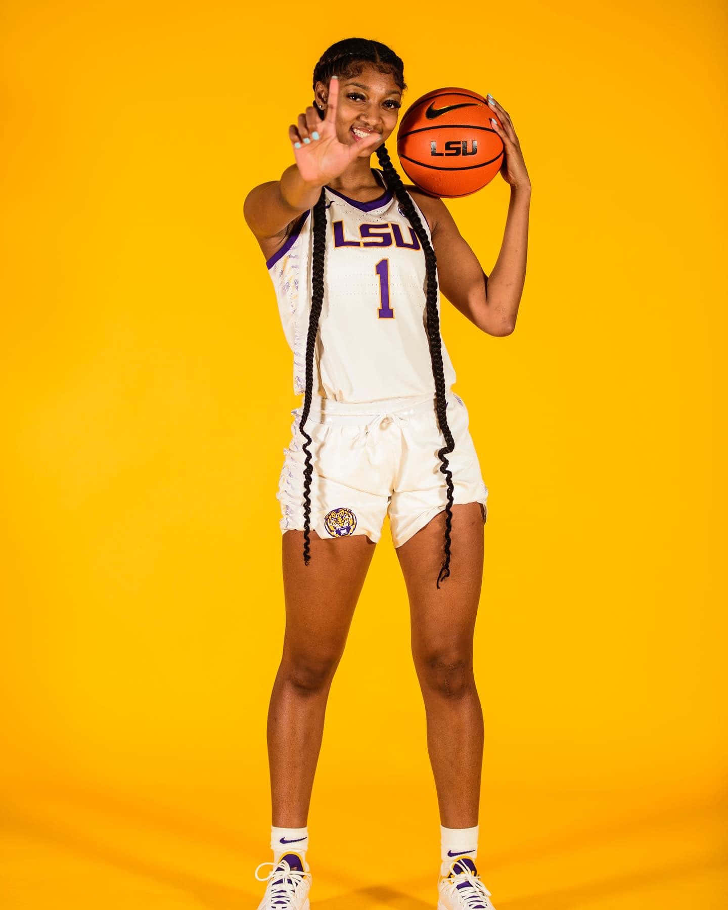 1440x1800 Download L S U Basketball Player Angel Reese Wallpaper