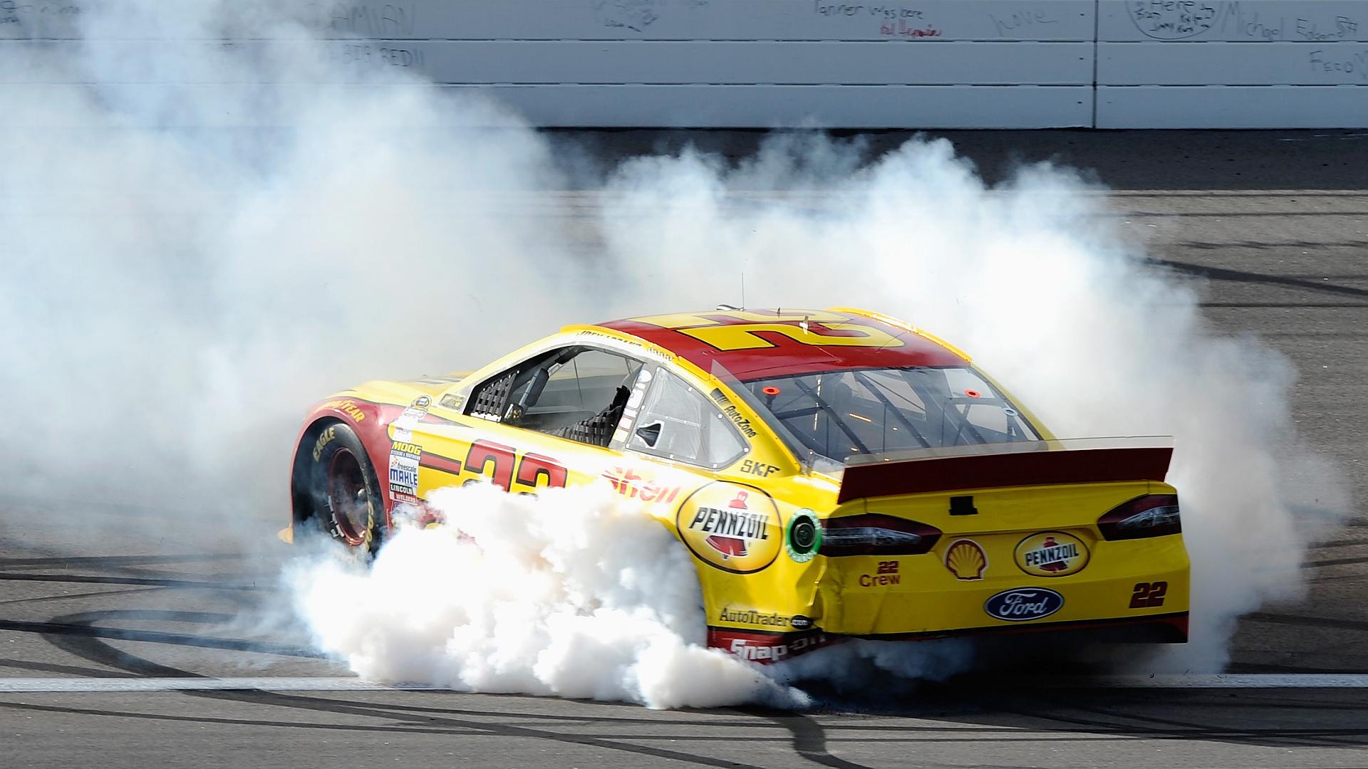 1920x1080 Logano leaps to top of Chase with win at Kansas