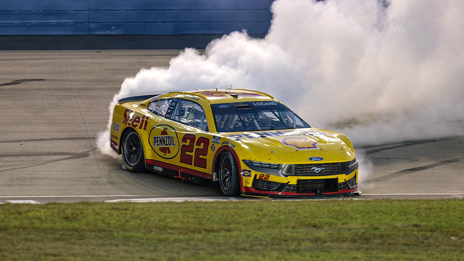 1920x1080 Logano fuel saves his way to Cup win