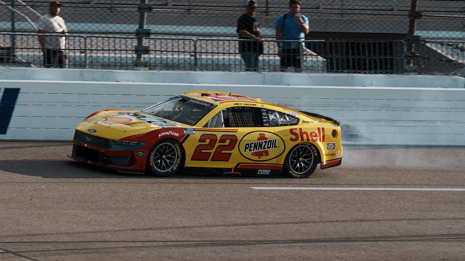 1600x900 Joey Logano, Todd Gilliland to the Rear Prior to Green Flag at Richmond (Unapproved Adjustments)