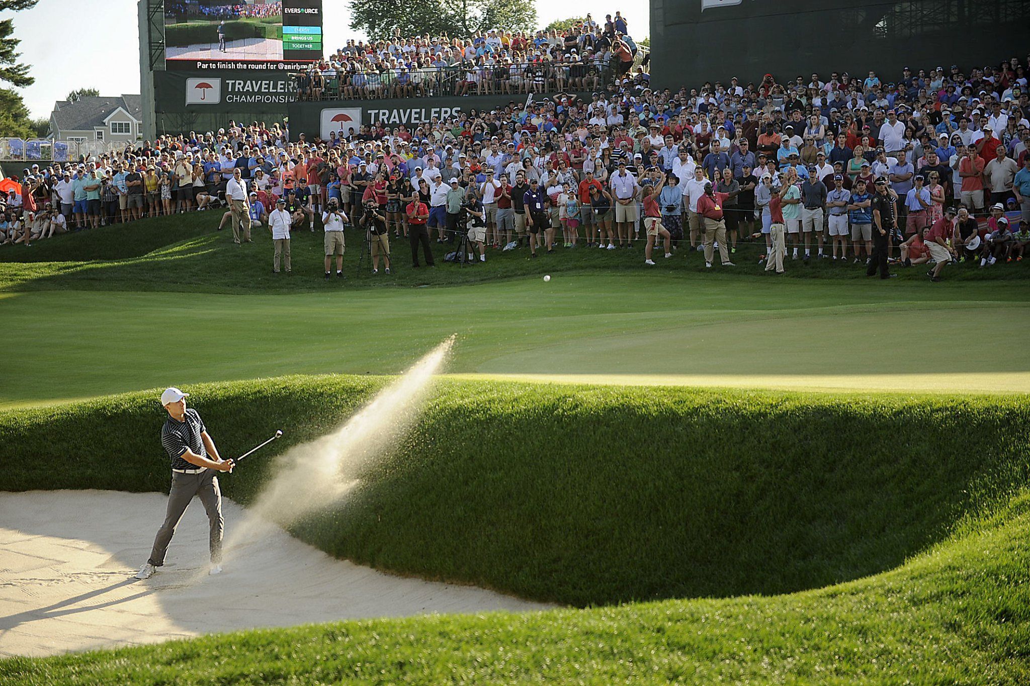 2048x1364 Jordan Spieth holes bunker shot to win Travelers playoff