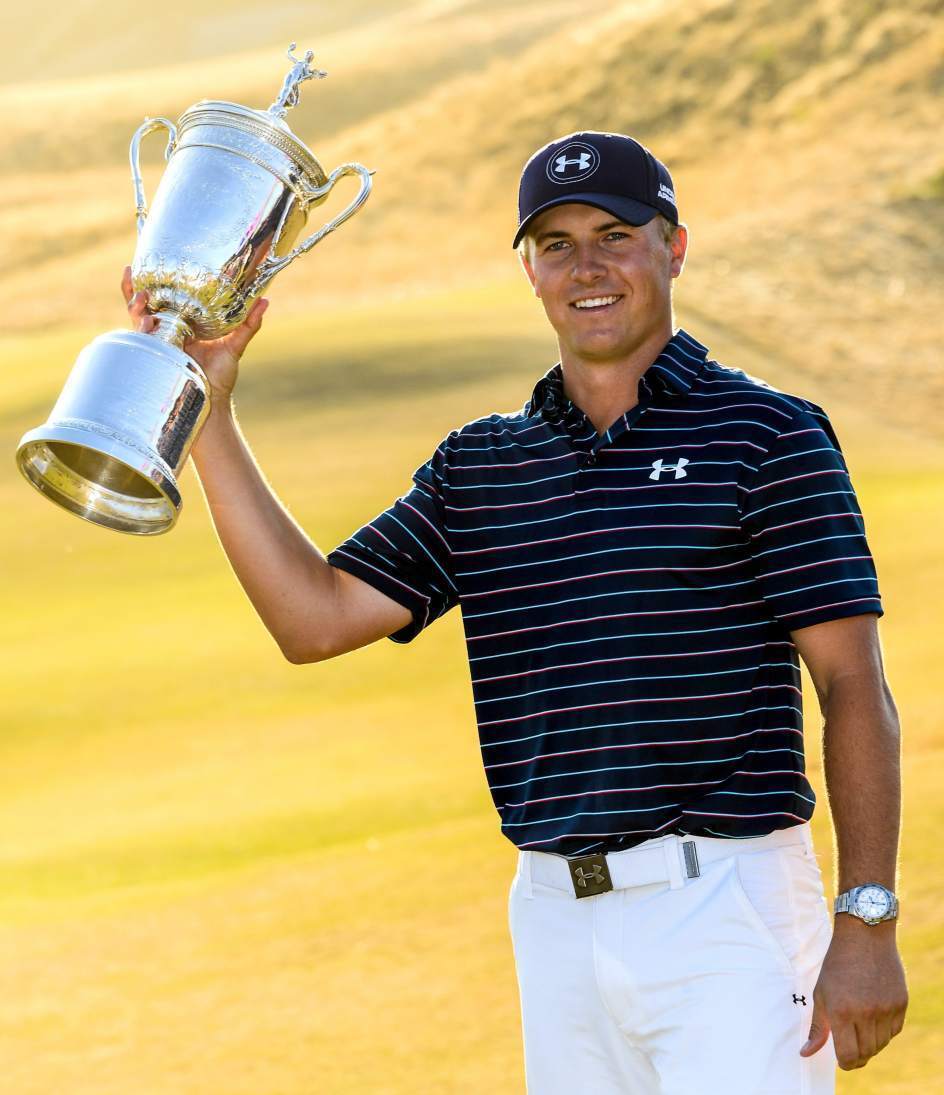 944x1095 Jordan Spieth Raising The Trophy In The Hand 8x10 Photo Print