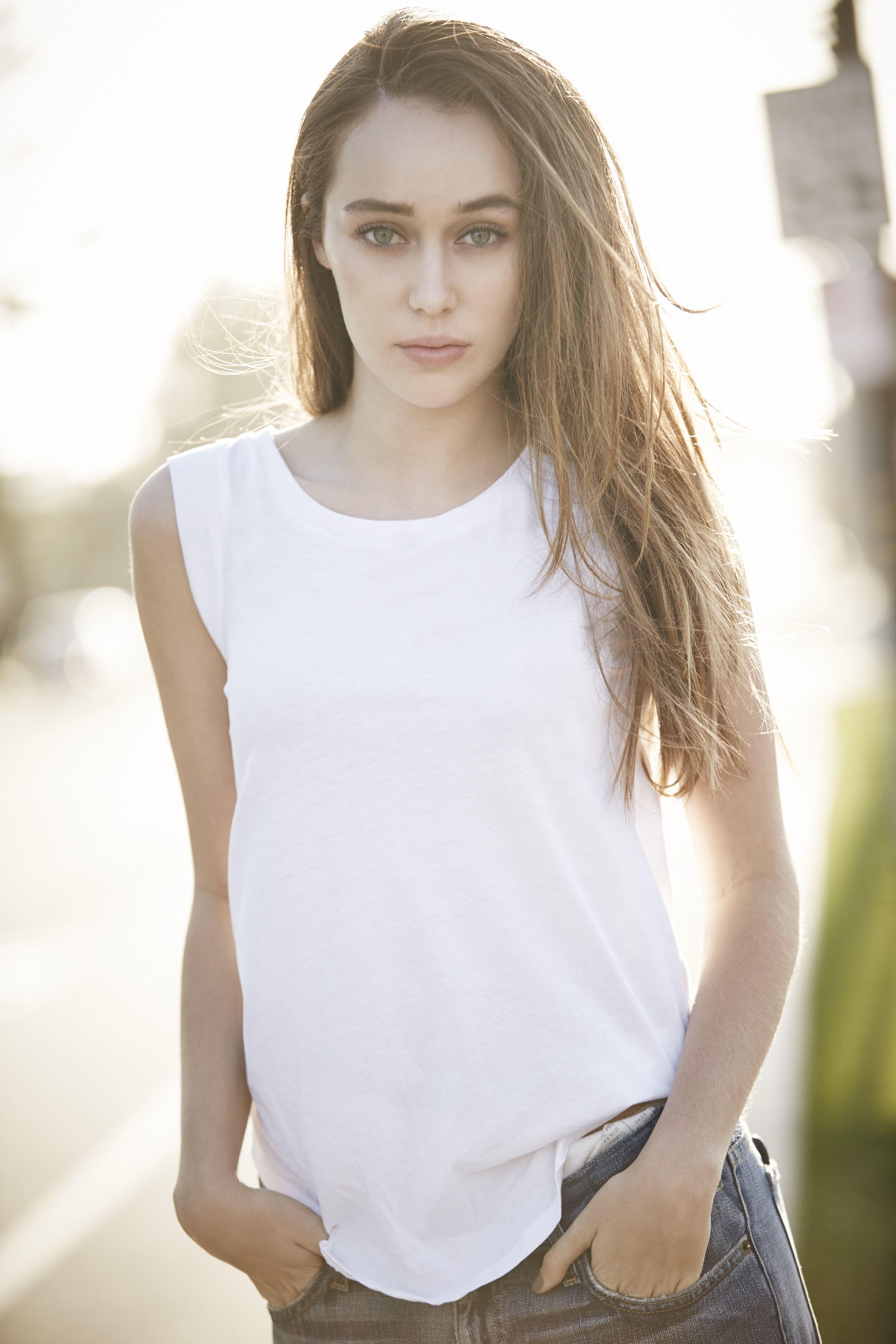 3456x5184 Alycia Debnam Carey