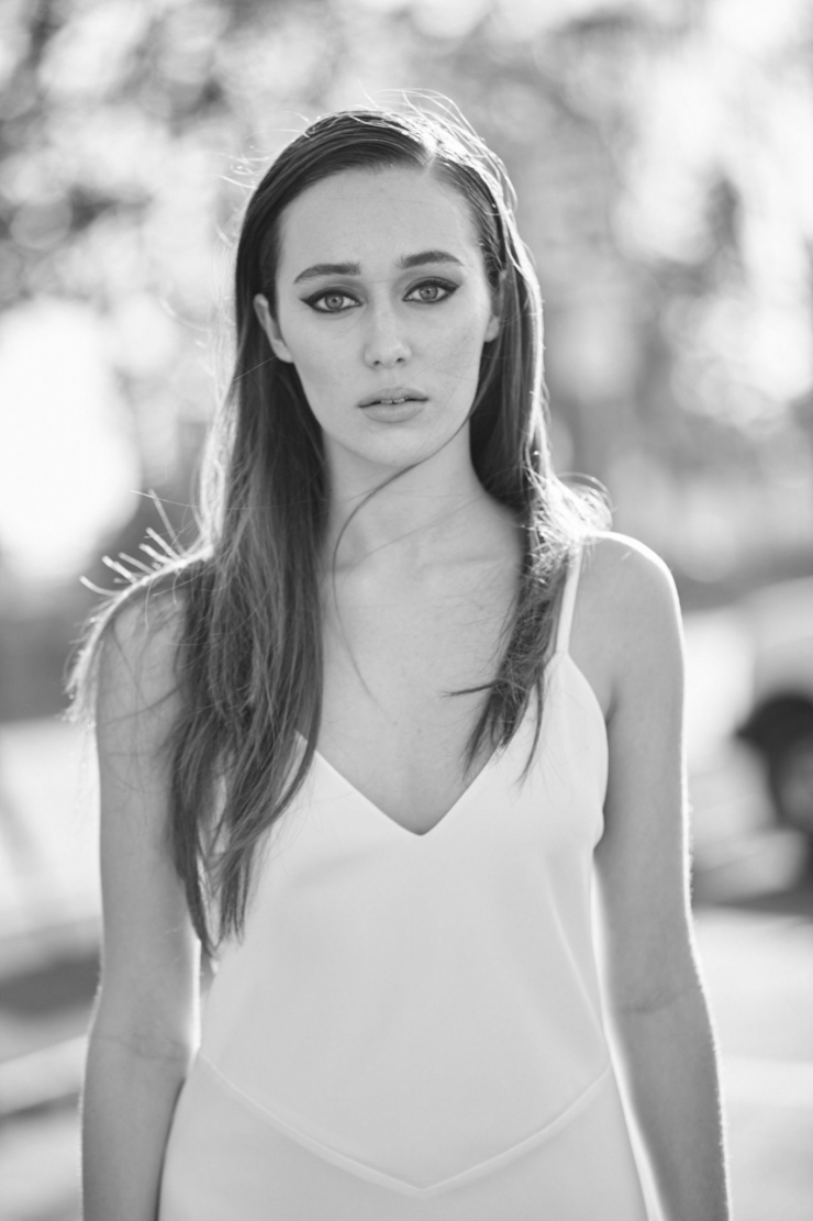 740x1111 Alycia Debnam Carey HD Wallpaper