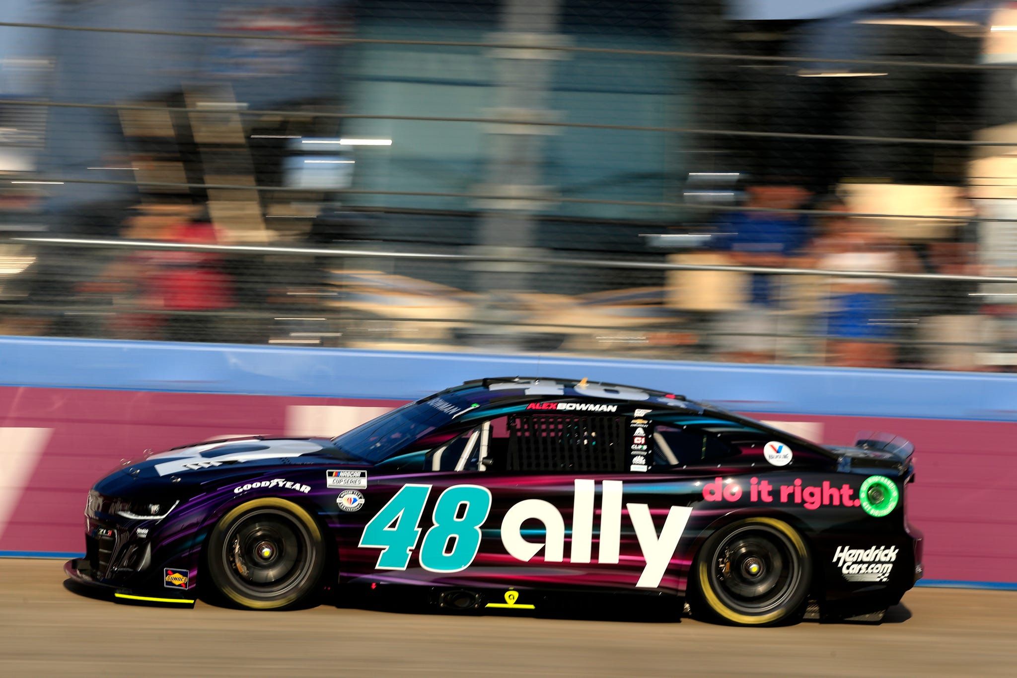 2048x1365 What I Learned Following a NASCAR Team Around for a Weekend