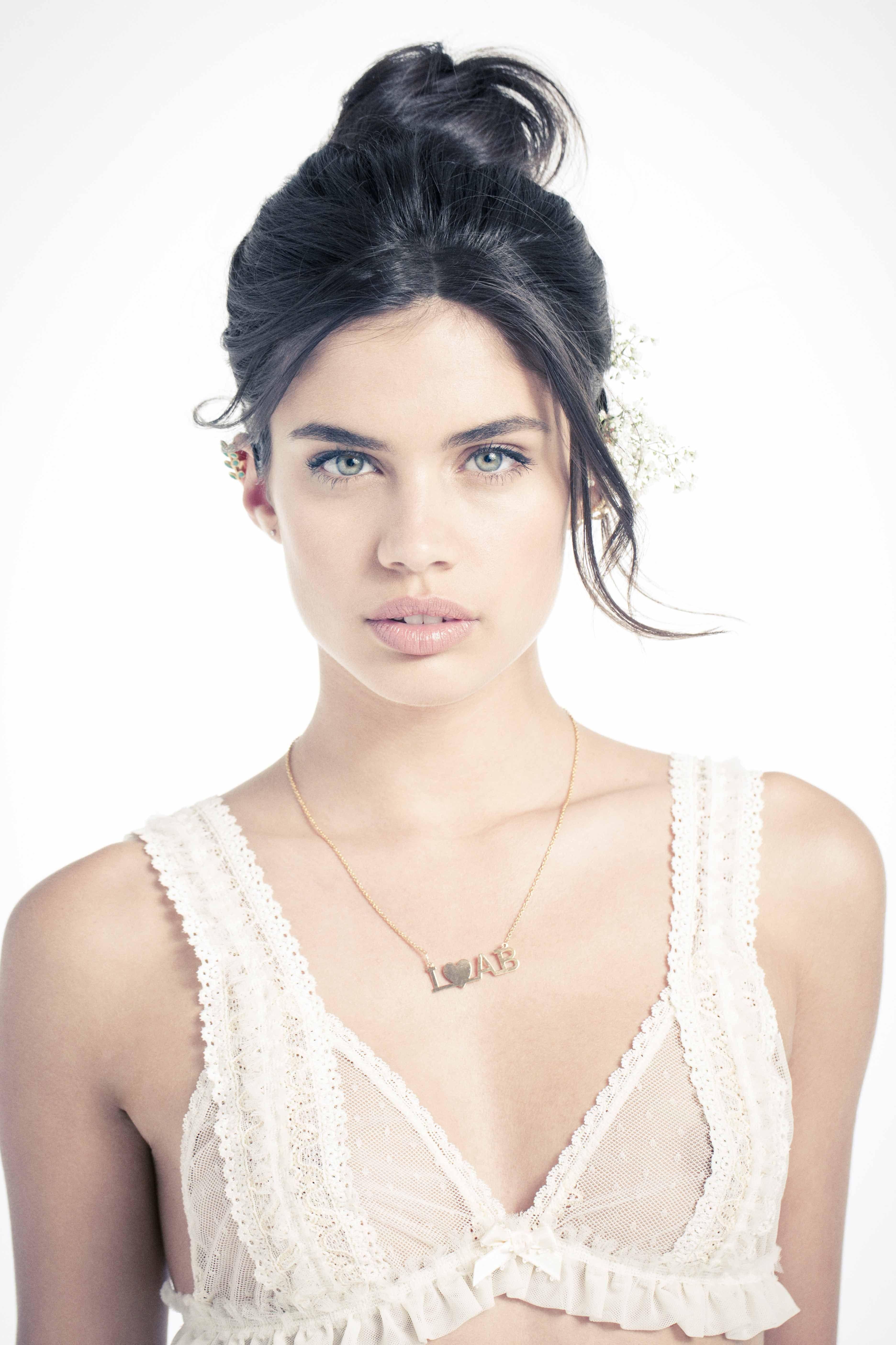 3744x5616 Sara Sampaio High Quality Wallpaper For iPhone