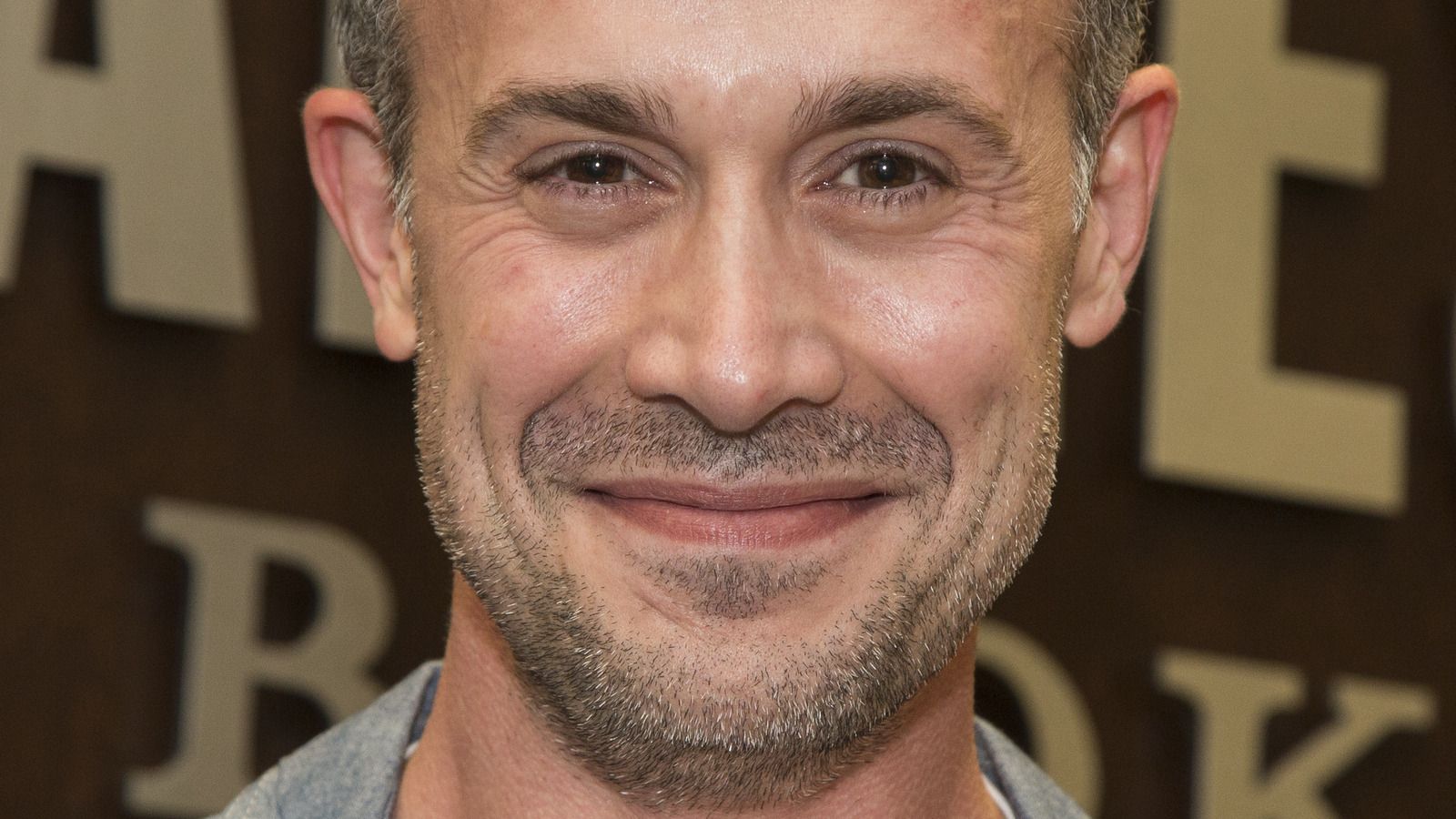 1600x900 Freddie Prinze, Jr. Works An Incredibly Normal Job Today