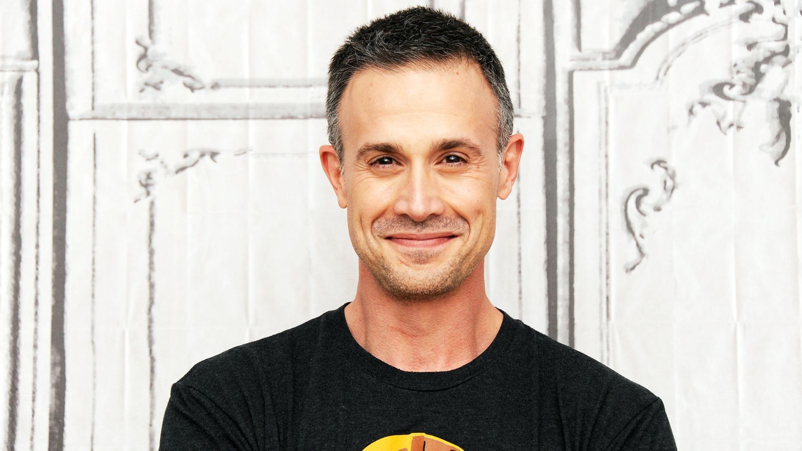1600x900 Freddie Prinze Jr. perfects this simple kitchen storage hack. Homes and Gardens