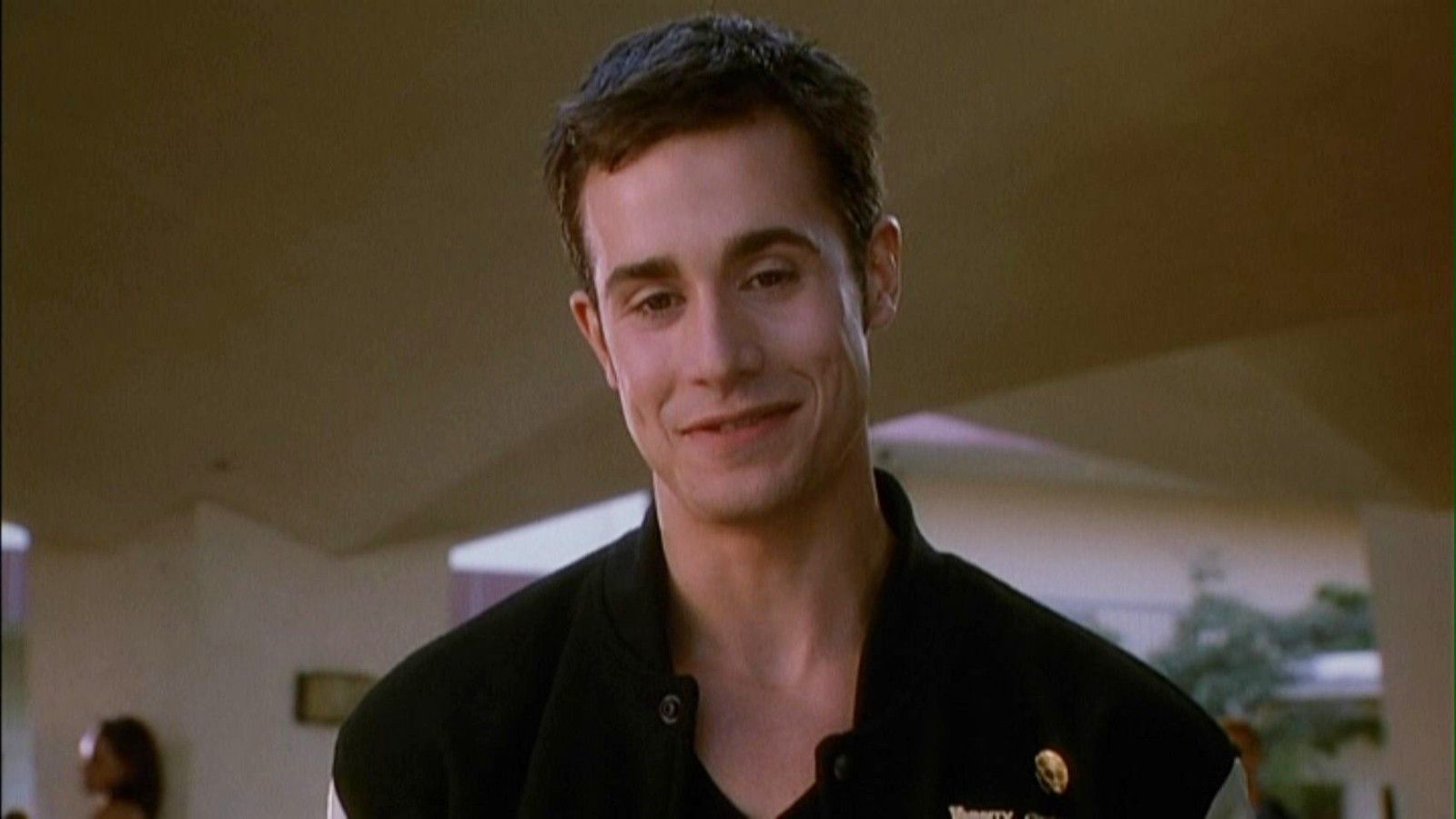 1600x900 Freddie Prinze Jr. News