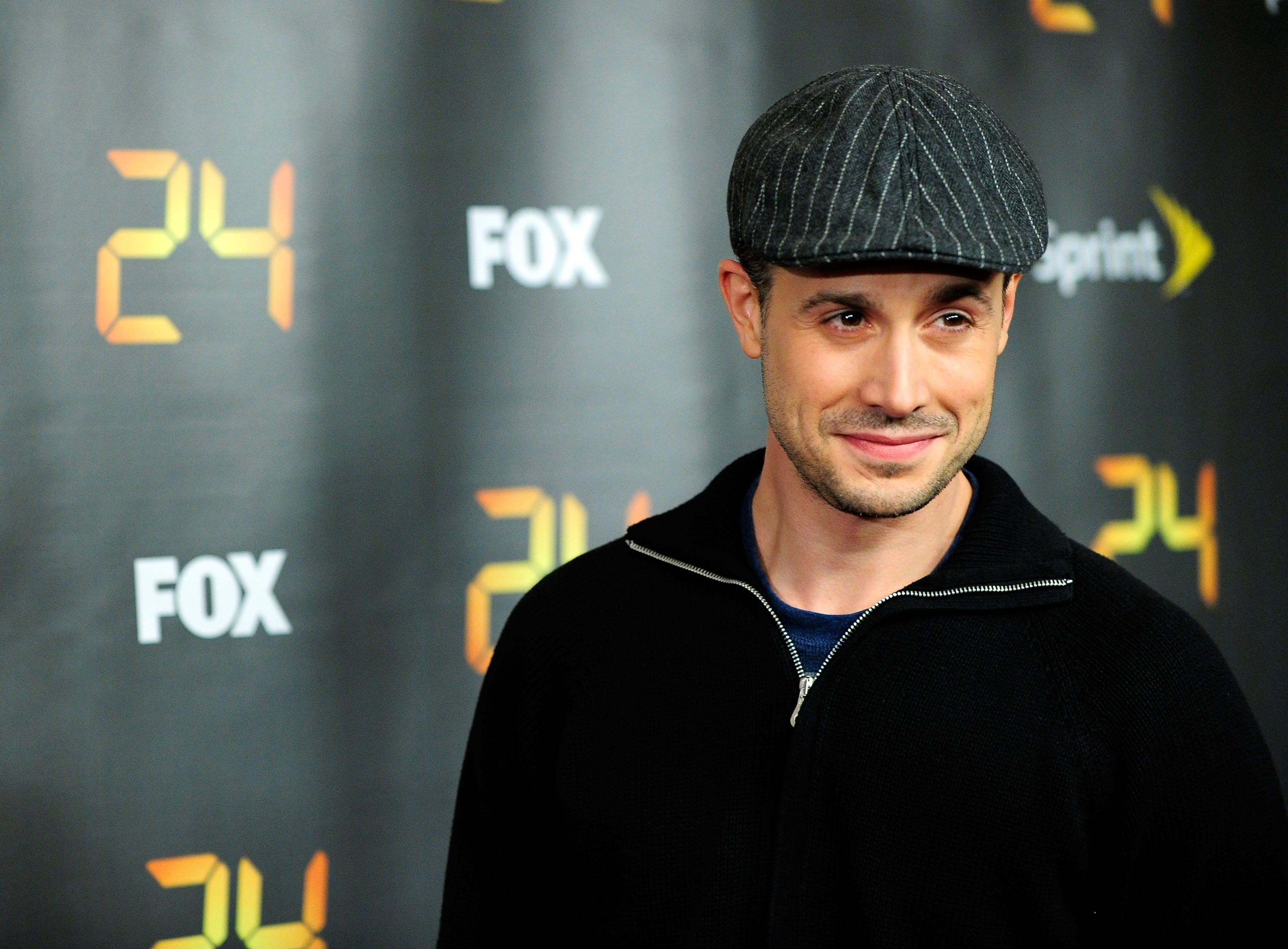 3000x2211 Freddie Prinze Jr. HD