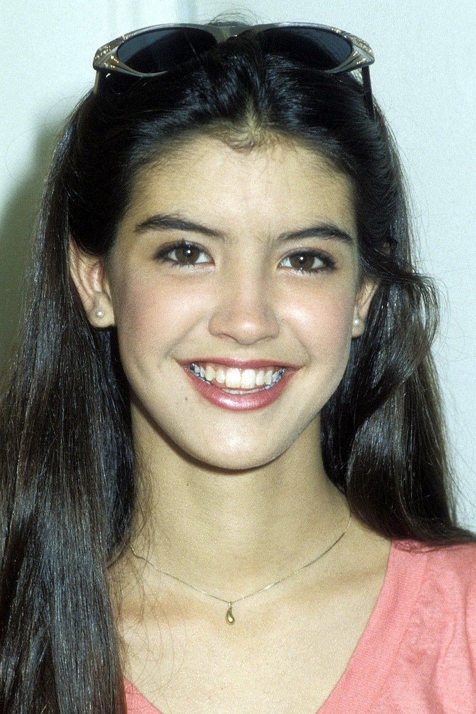 950x1425 Phoebe Cates Image