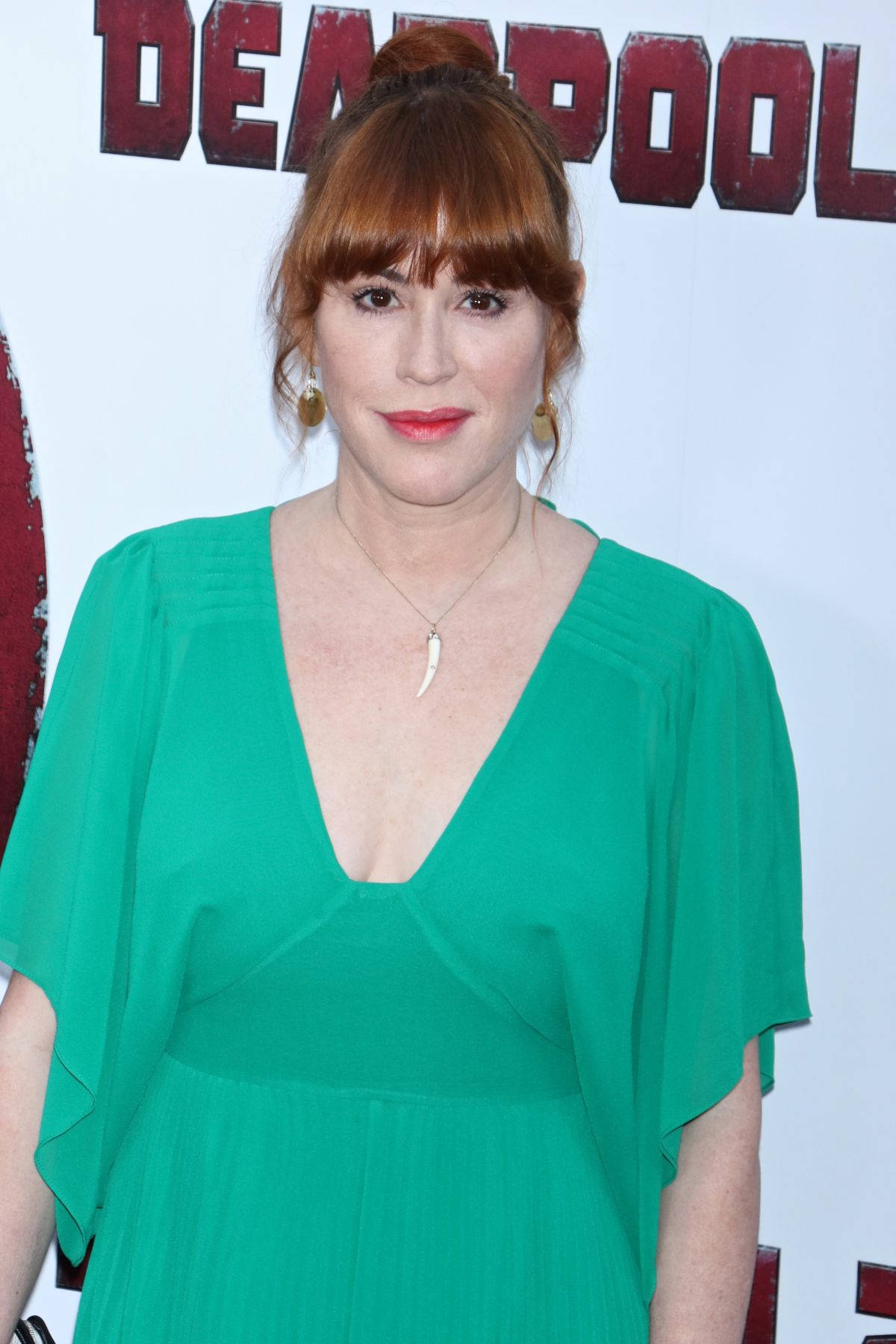 1200x1800 Download Prominent American Author, Molly Ringwald Wallpaper