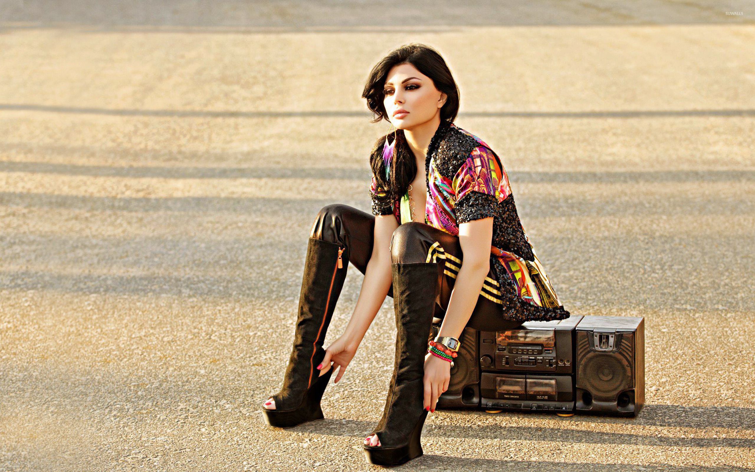 2560x1600 Haifa Wehbe wallpaper wallpaper