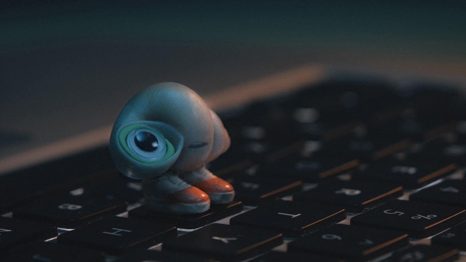 1600x900 Marcel The Shell With Shoes On Wallpaper