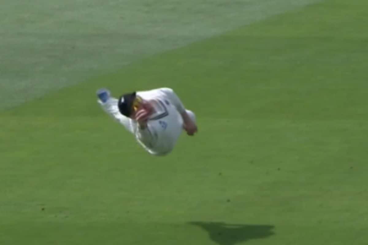 1200x800 NZ vs AUS: Glenn Phillips' Flying Catch Stuns Marnus Labuschagne. WATCH