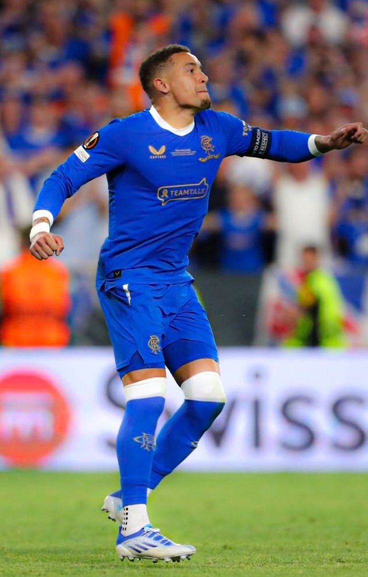 735x1153 James Tavernier