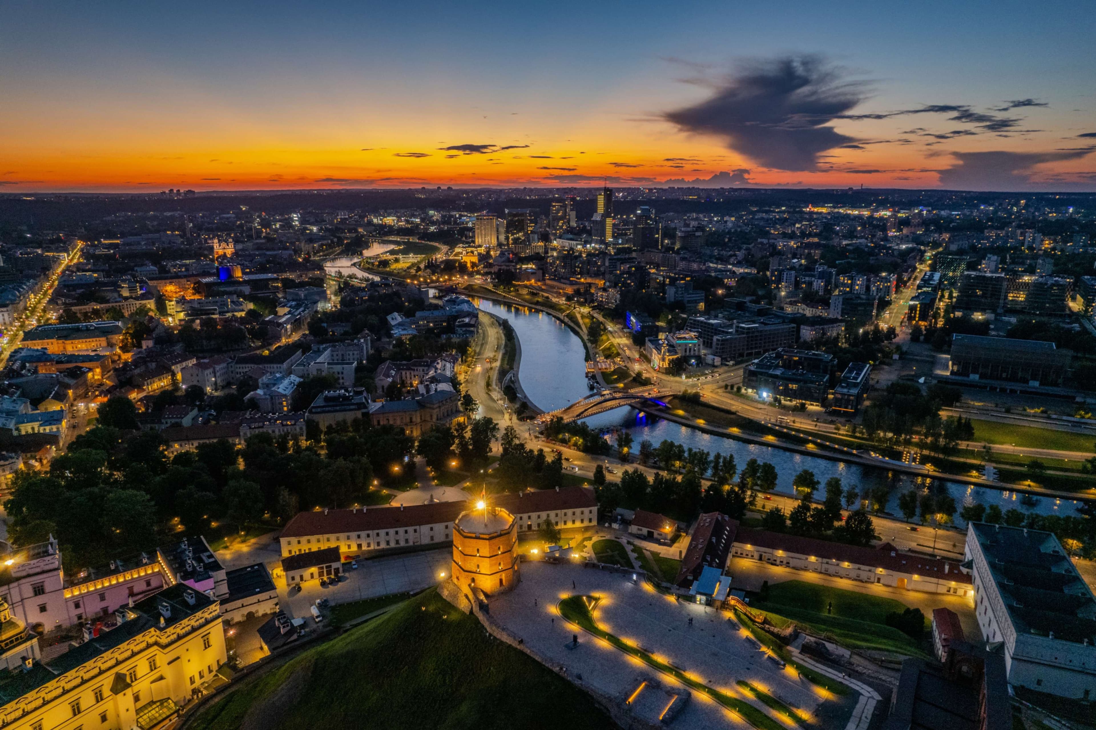 3840x2558 Tours to Vilnius