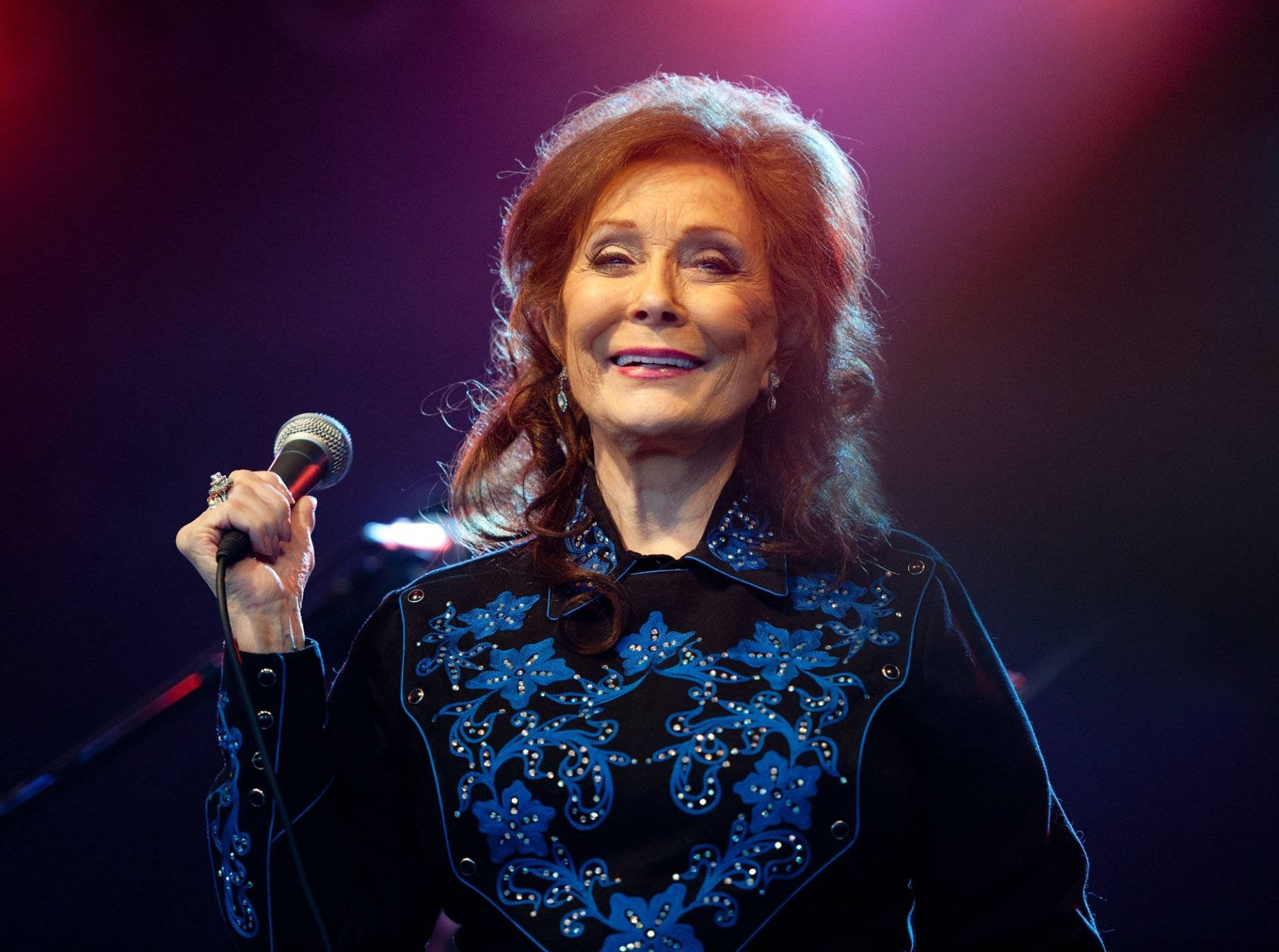 1920x1430 Loretta Lynn Picture