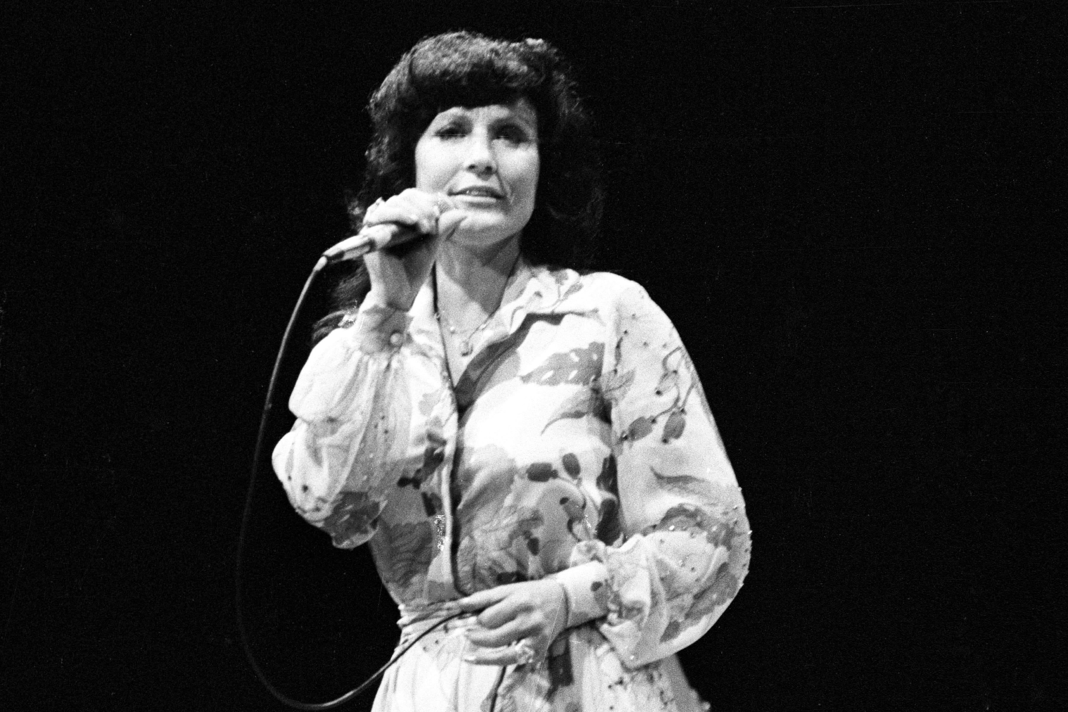 3600x2400 Loretta Lynn, Country Icon, Remembered for Her Activism, Revolutionary Songwriting