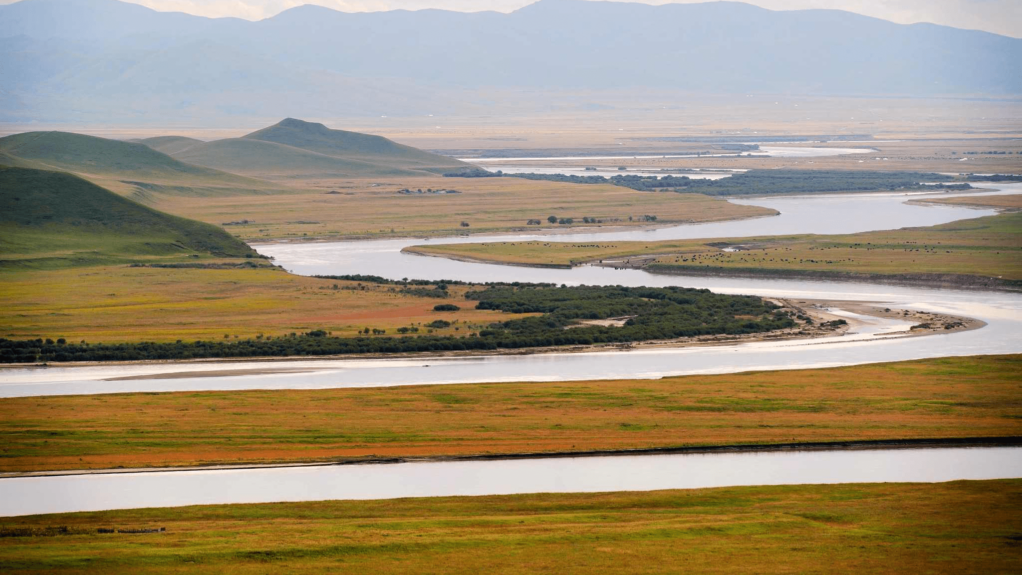 2048x1152 Live: Magnificent scenery of the Yellow River's first bend