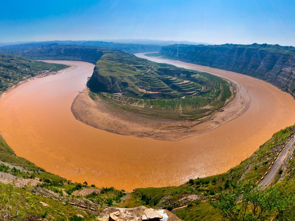 1024x768 Yellow River Wallpaper