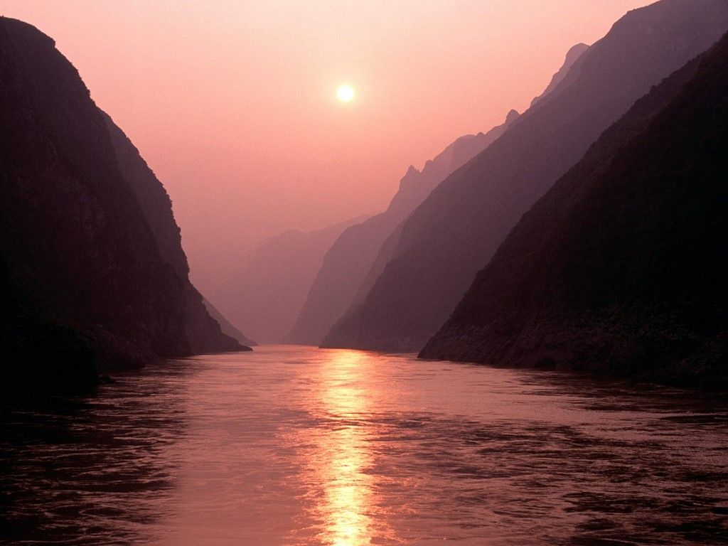 1024x768 Yellow River Wallpaper