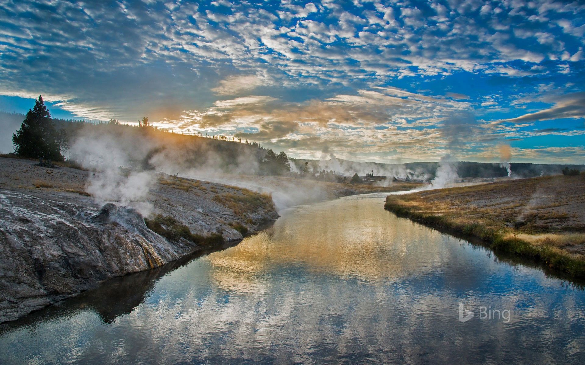 1920x1200 Firehole River in Yellowstone National Park, Wyoming, USA Wallpaper