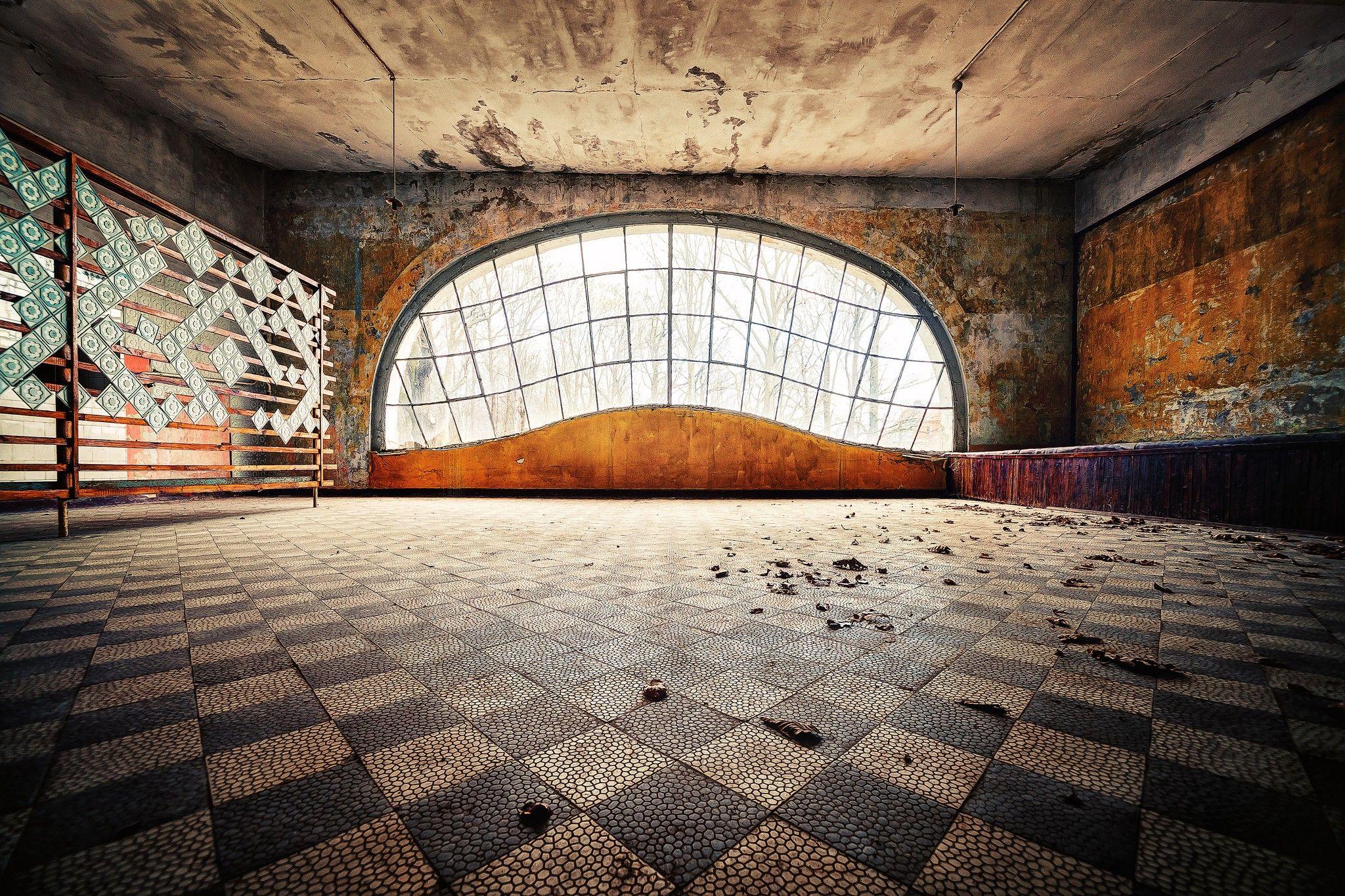 2048x1365 abstract, dark, room, flor, window panes, roof wallpaper