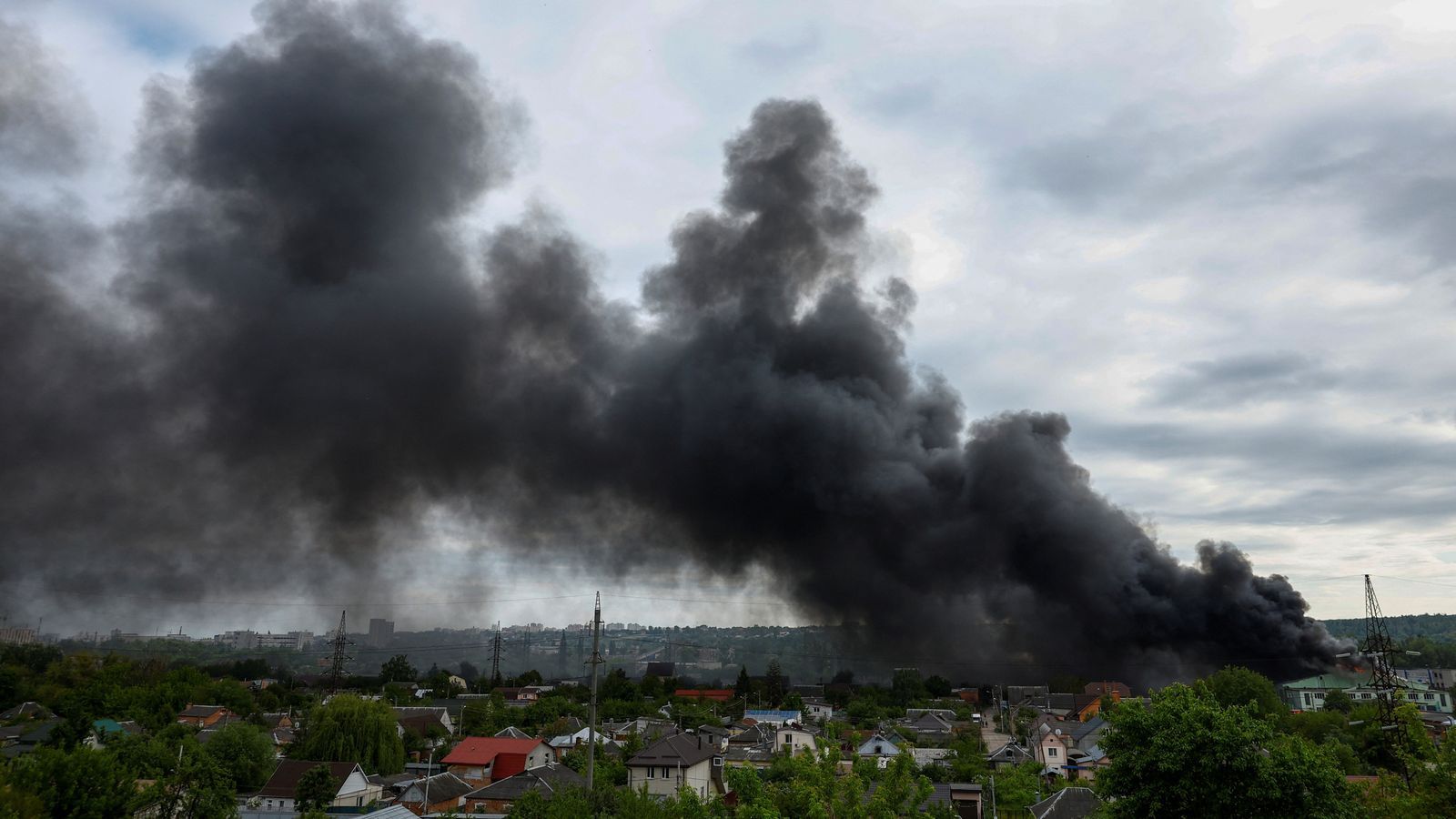 1600x900 Sky's Deborah Haynes reports from the Kharkiv region, as Ukrainian forces attempt to hold off Russia's latest surge