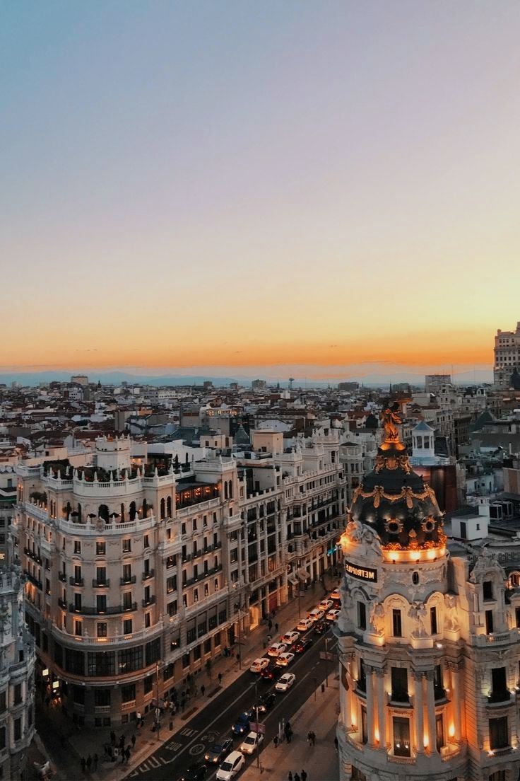 736x1104 Barcelona Wallpaper