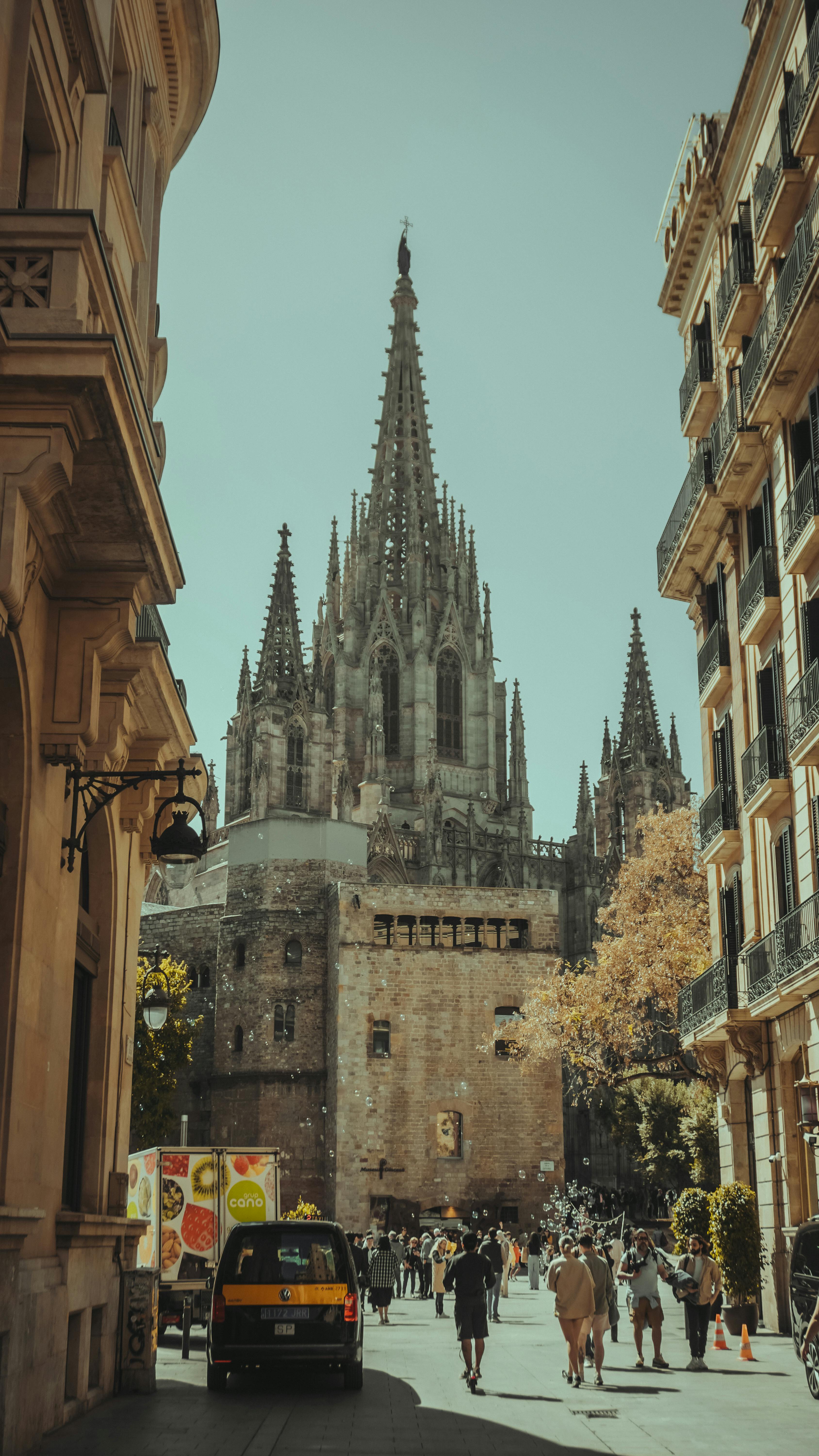 3376x6000 Towers of Barcelona Cathedral over Street · Free