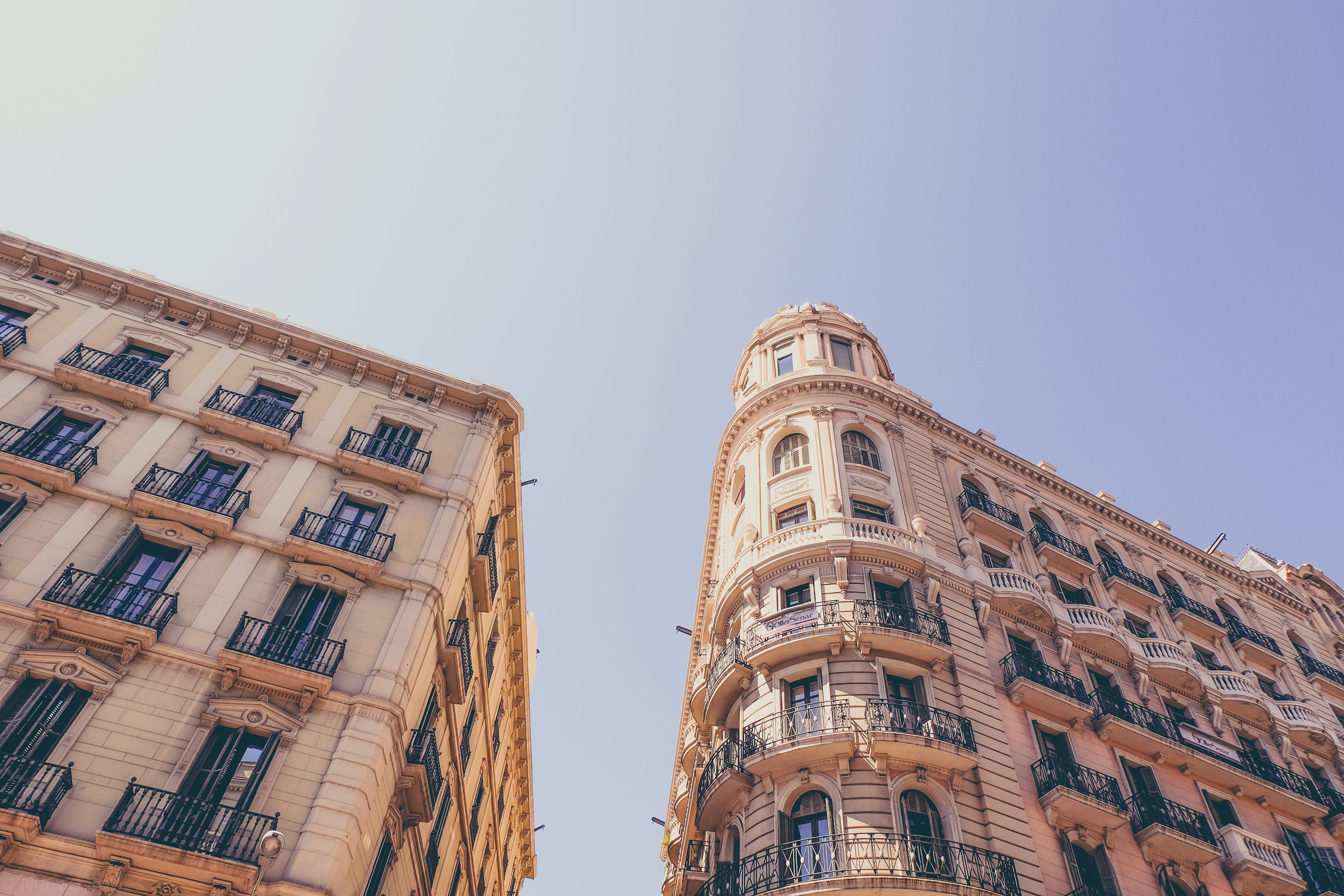 3000x2000 Barcelona Street Picture. Download Free Image