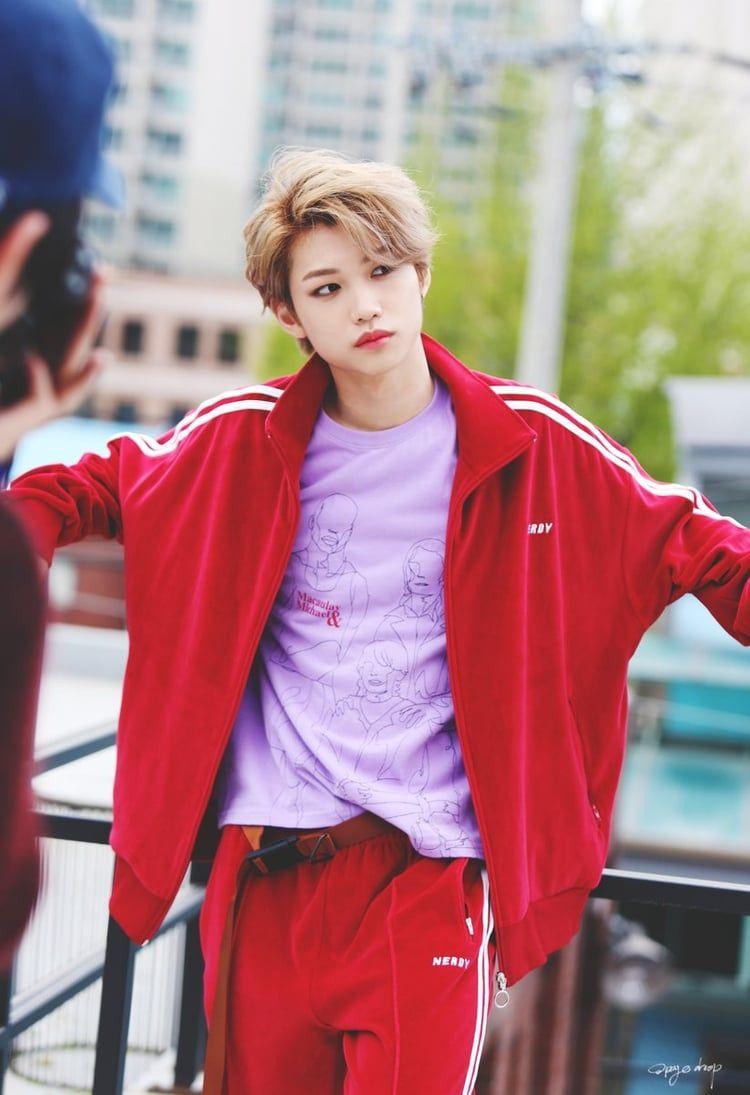 750x1095 Felix