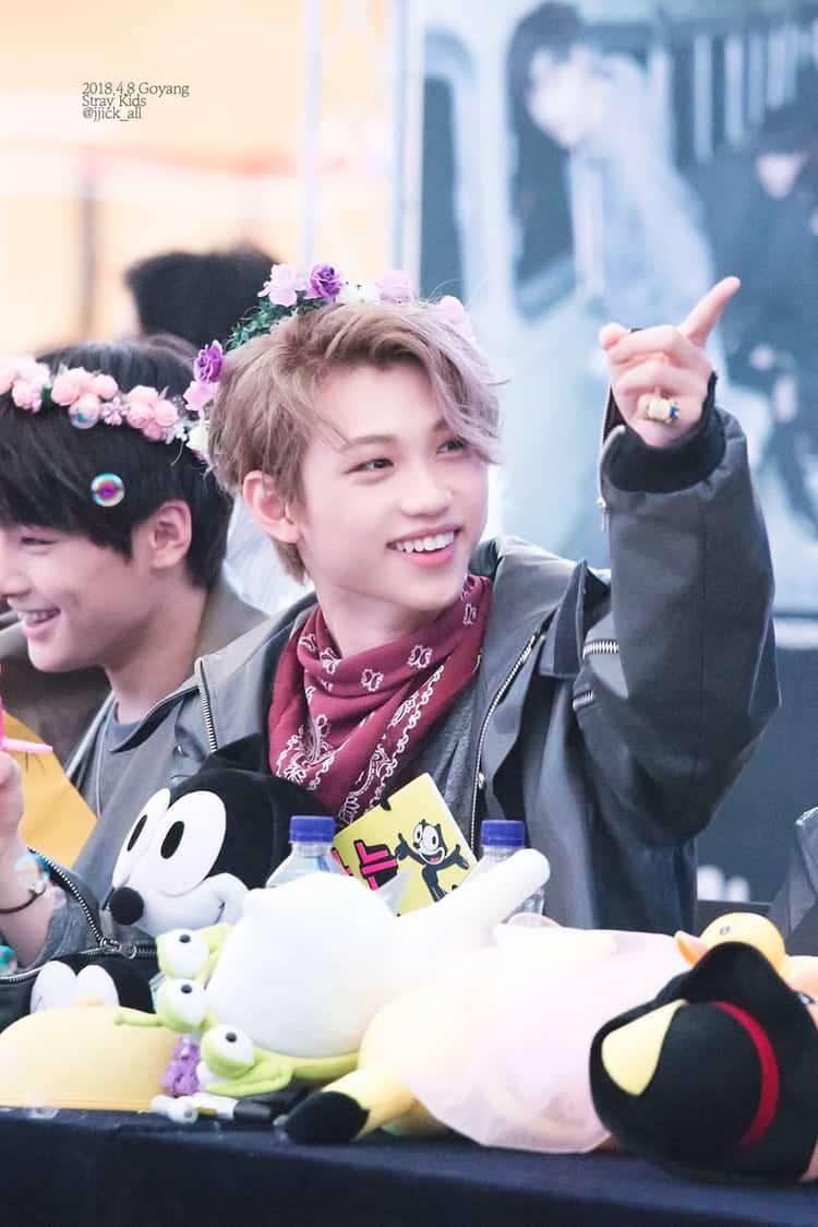 750x1124 Felix Stray Kids Wallpaper