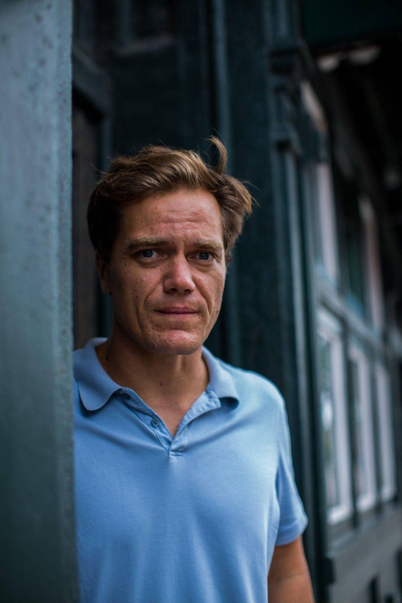 1280x1920 Download Award Winning Actor Michael Shannon's Powerful Portrait Wallpaper