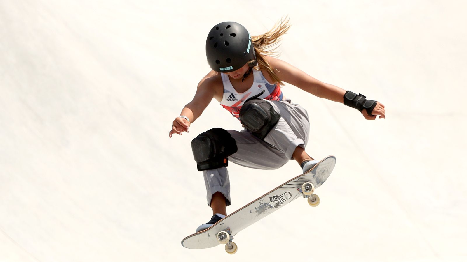 1600x900 Sky Brown: Skateboarding is how I express myself, it's my life