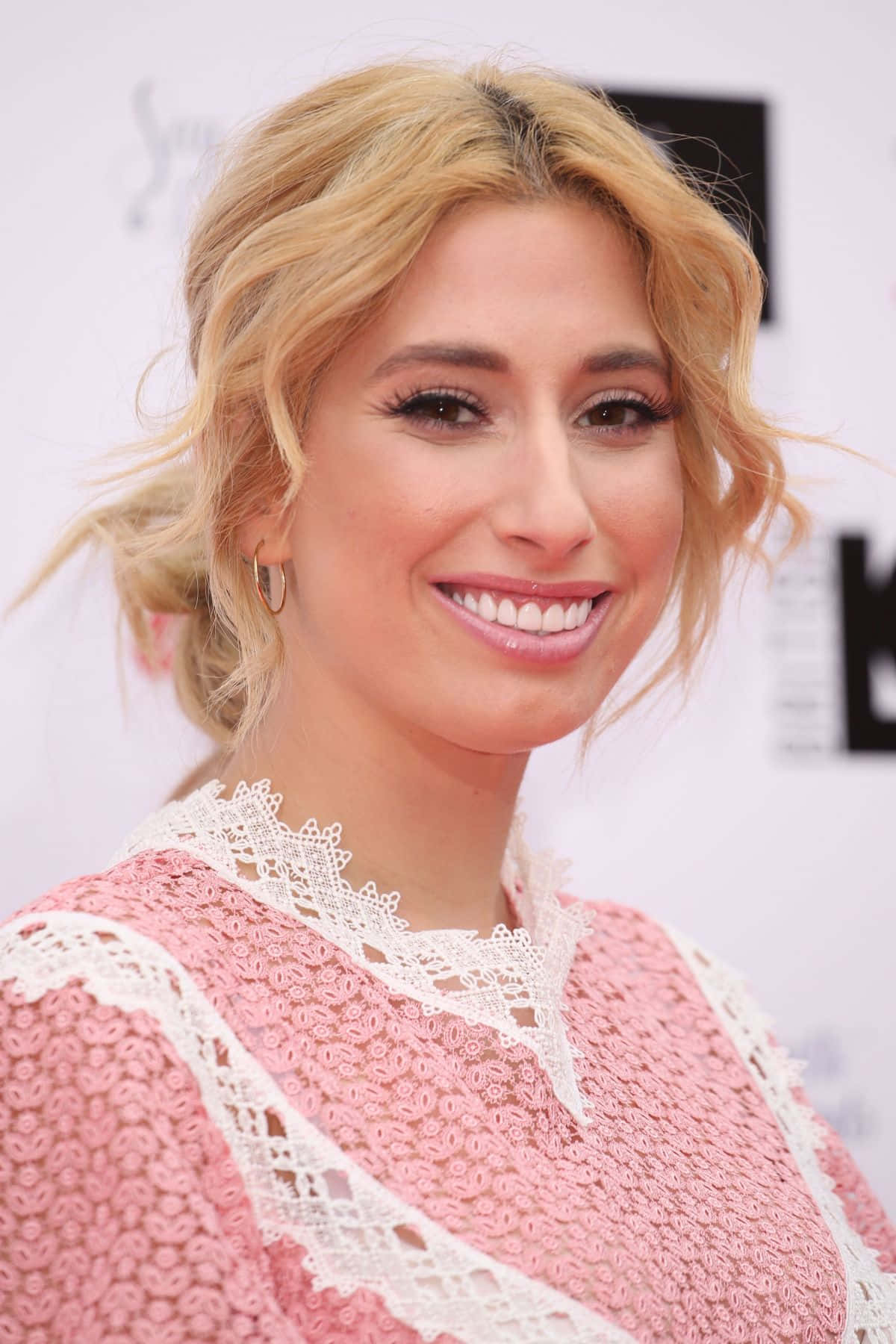 1200x1800 Stacey Solomon Wallpaper