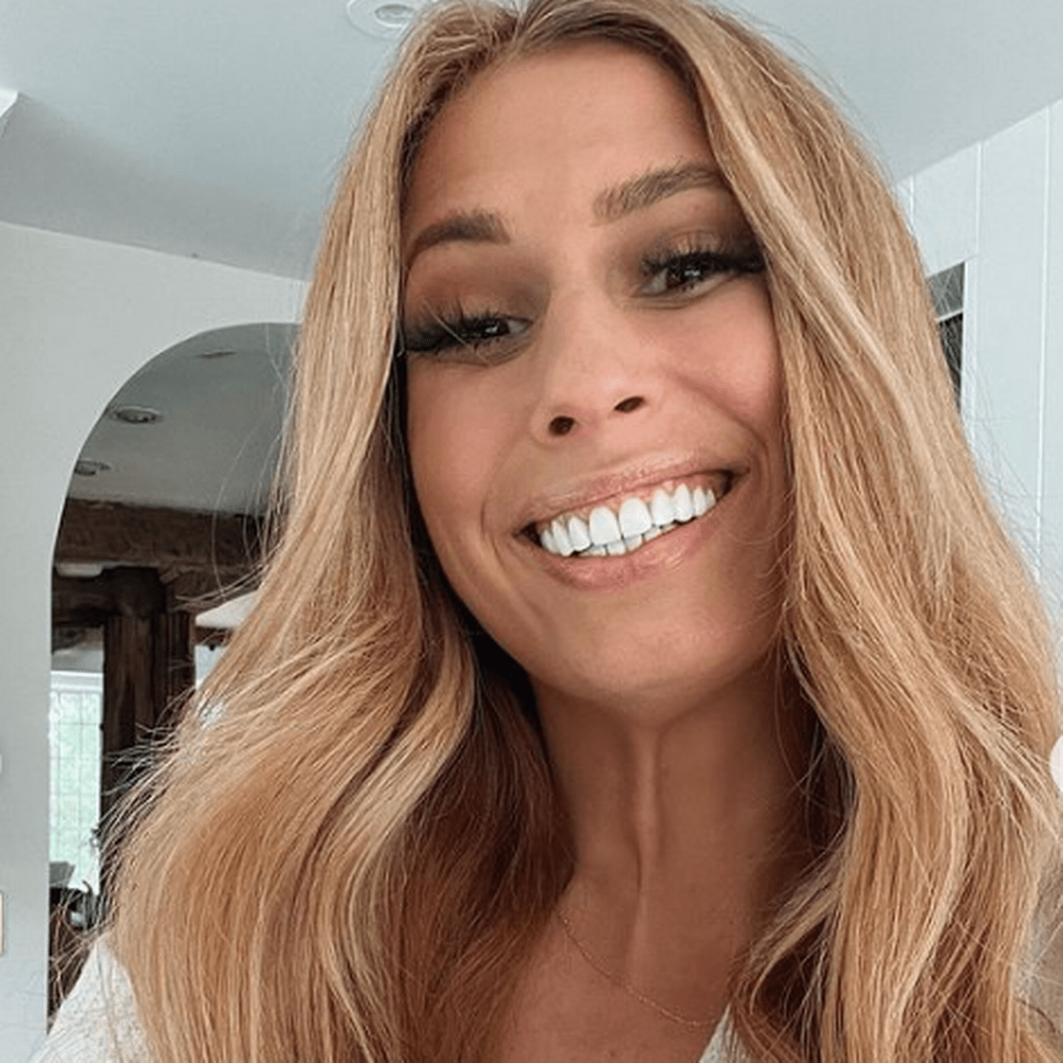 1200x1200 Stacey Solomon Wallpaper