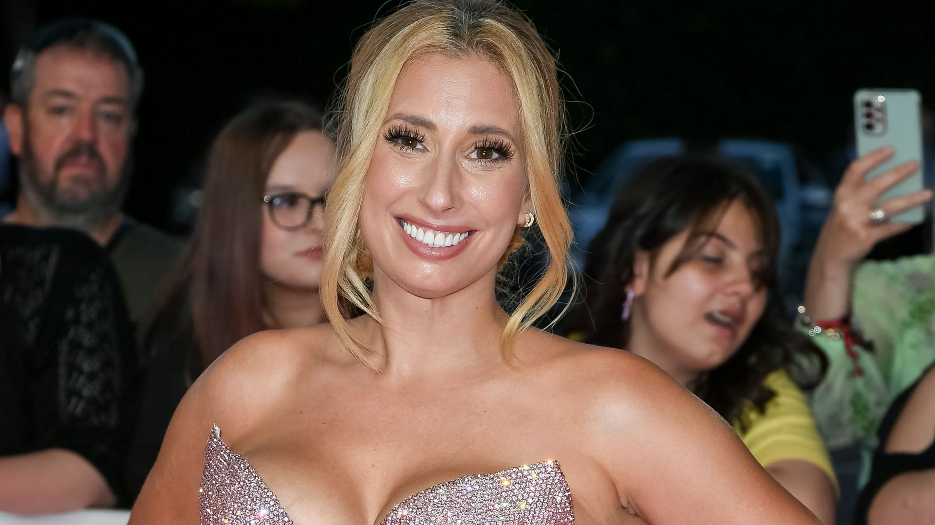 1920x1080 Stacey Solomon's £1.2m home undergoes candy pink Halloween makeover Joe Swash's reaction. HELLO!