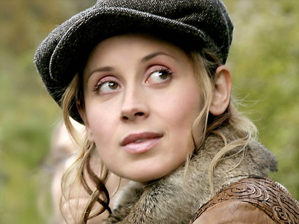 1024x768 A Bit of Everything: Who is Lara Fabian
