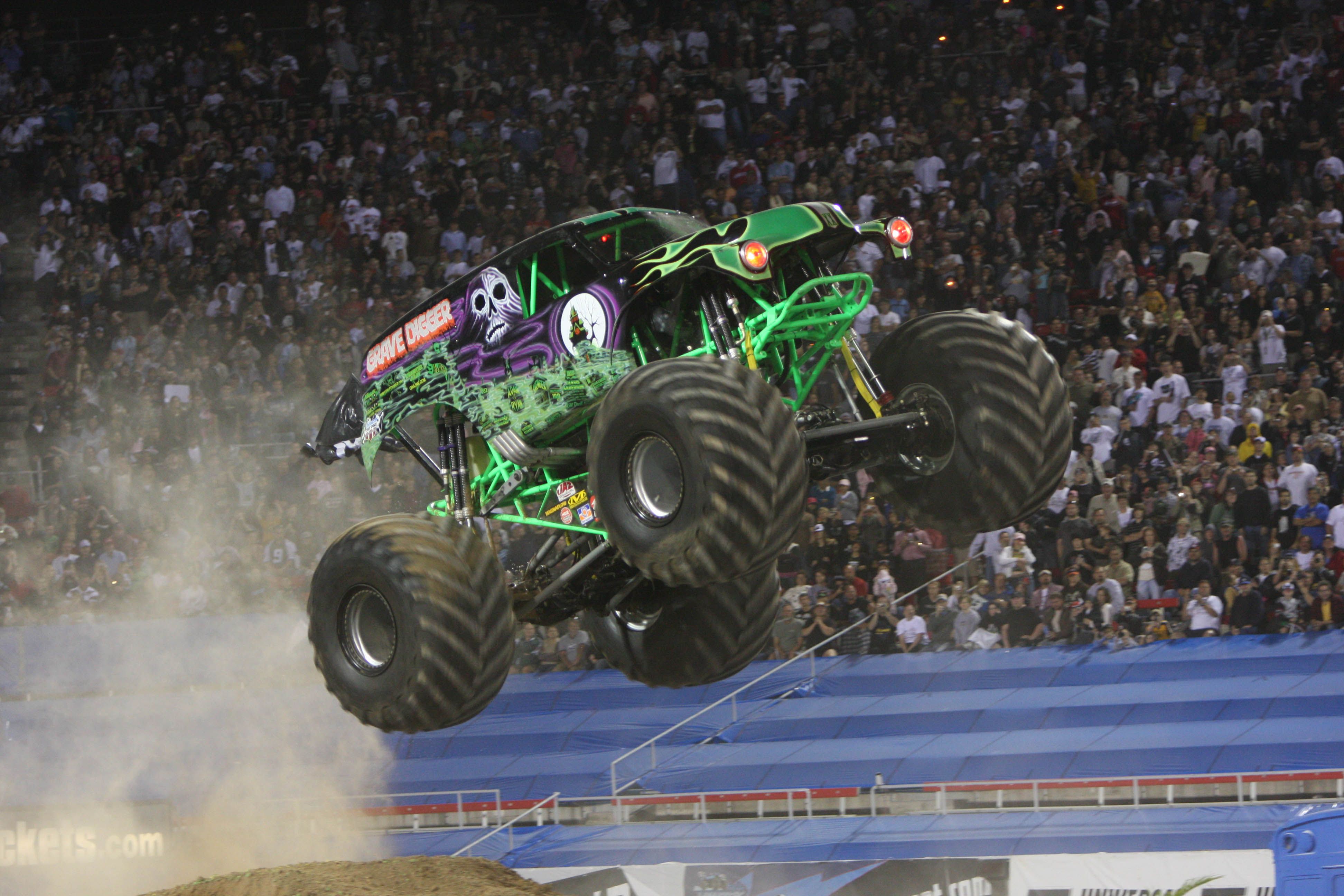 3888x2592 grave, Digger, Monster, Truck, 4x Race, Racing, Monster truck Wallpaper HD / Desktop and Mobile Background