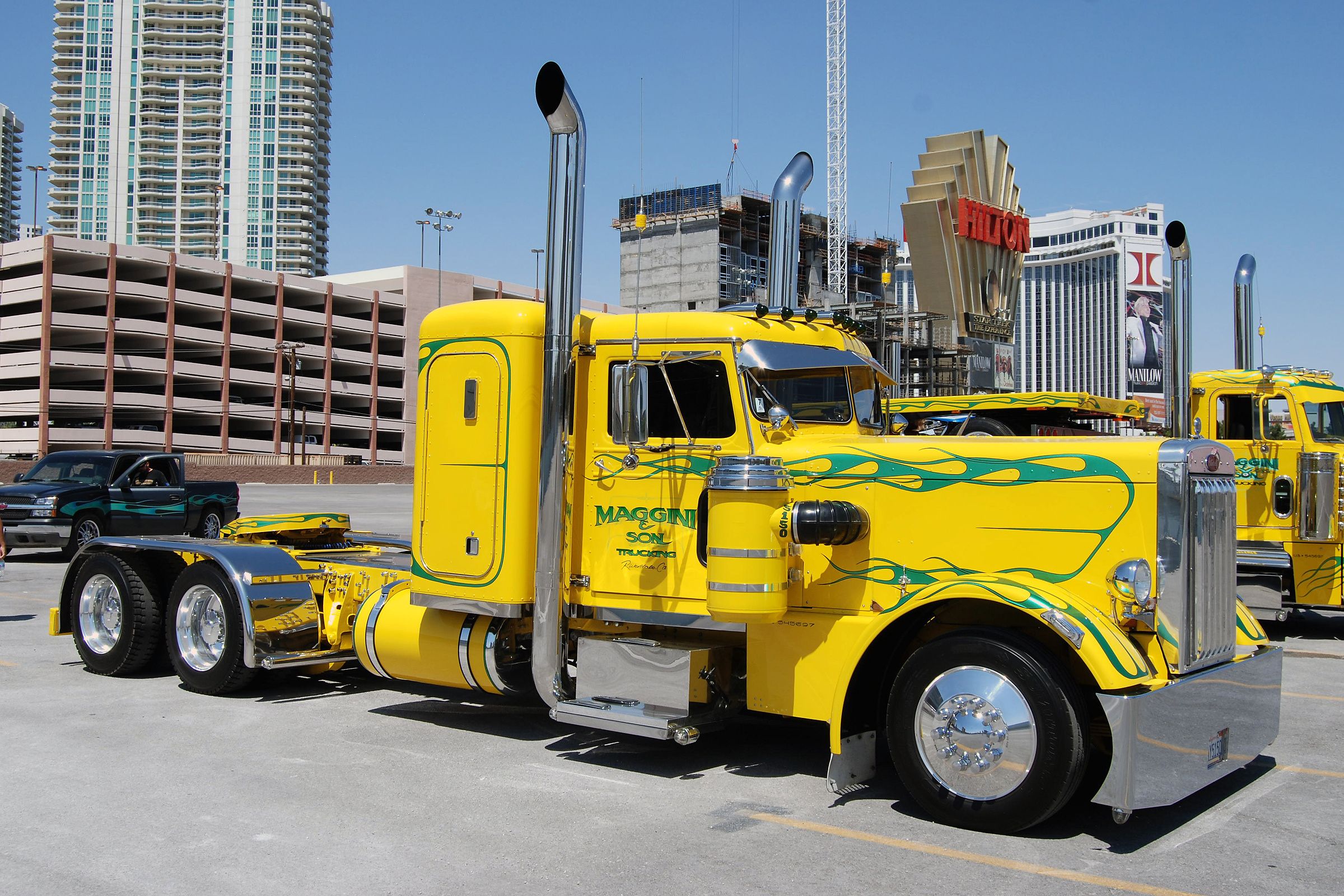 2400x1600 peterbilt, Custom, Big, Rig, Truck Wallpaper HD / Desktop and Mobile Background