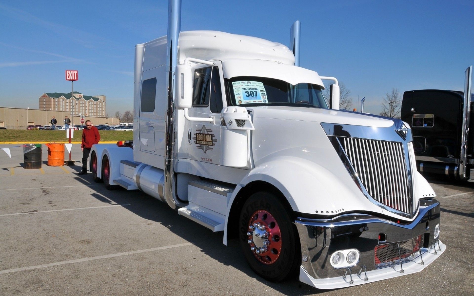 1920x1200 White big truck in the parking lot